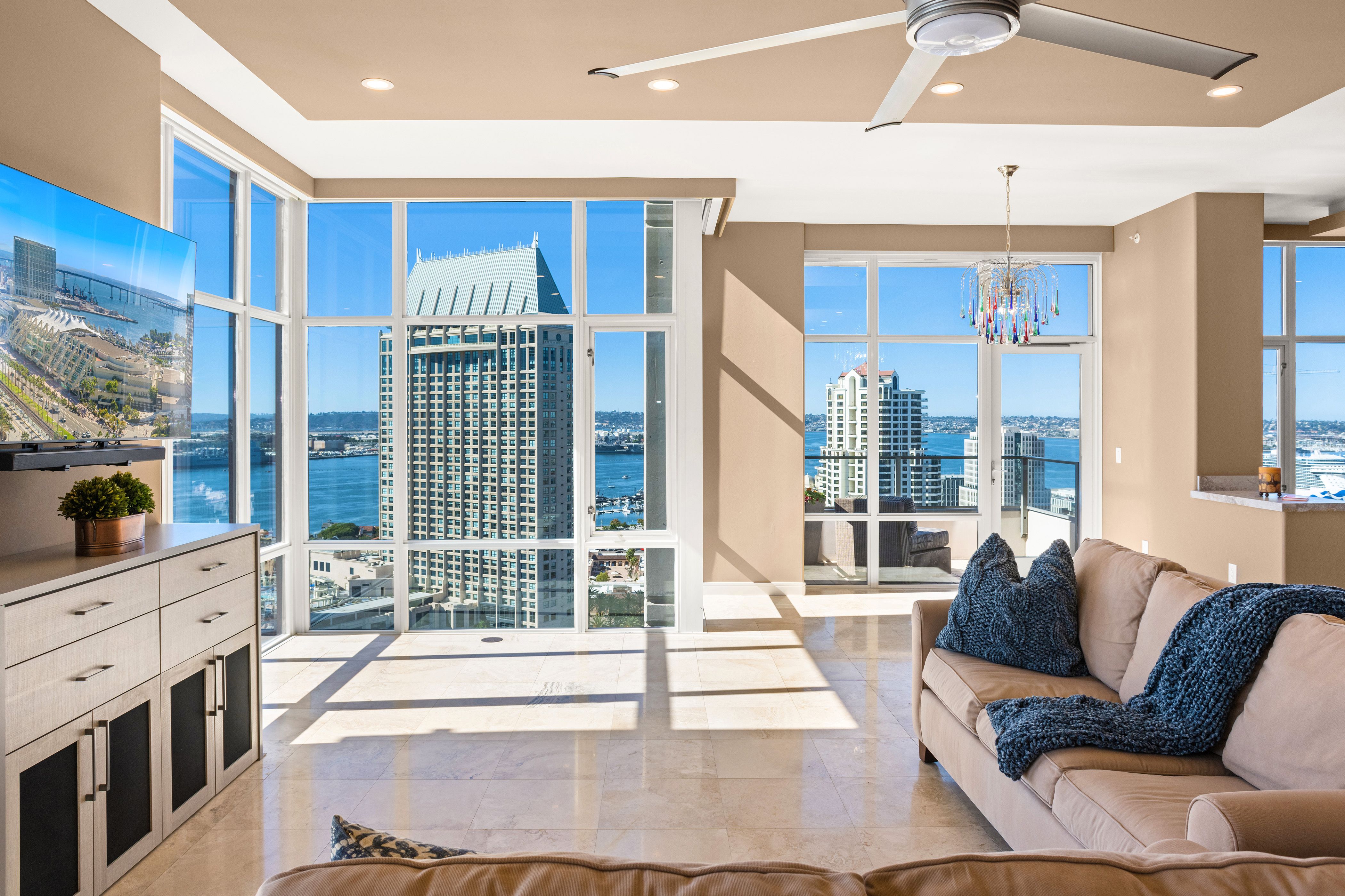 550 Front Street Residence 2305