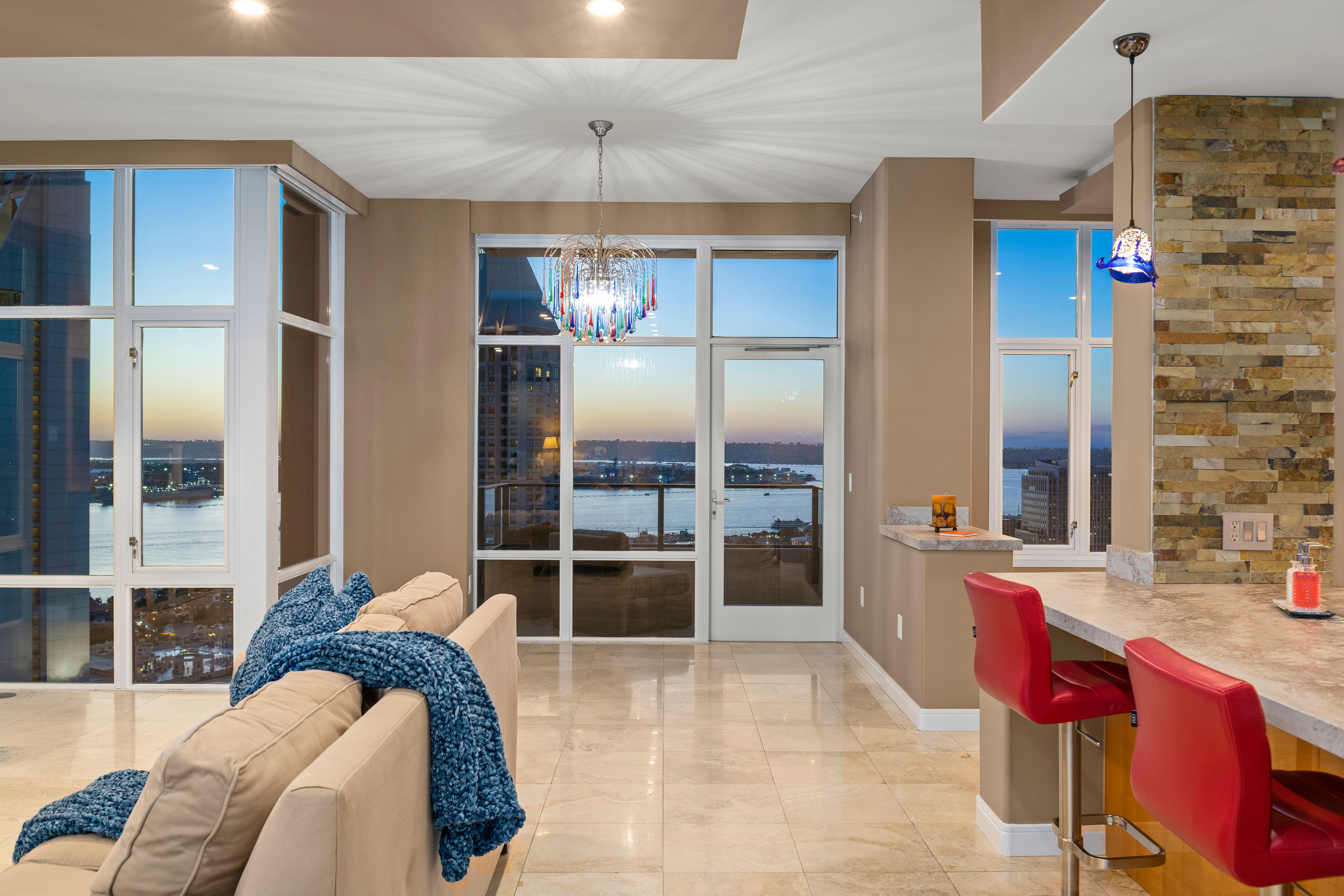 550 Front Street Residence 2305