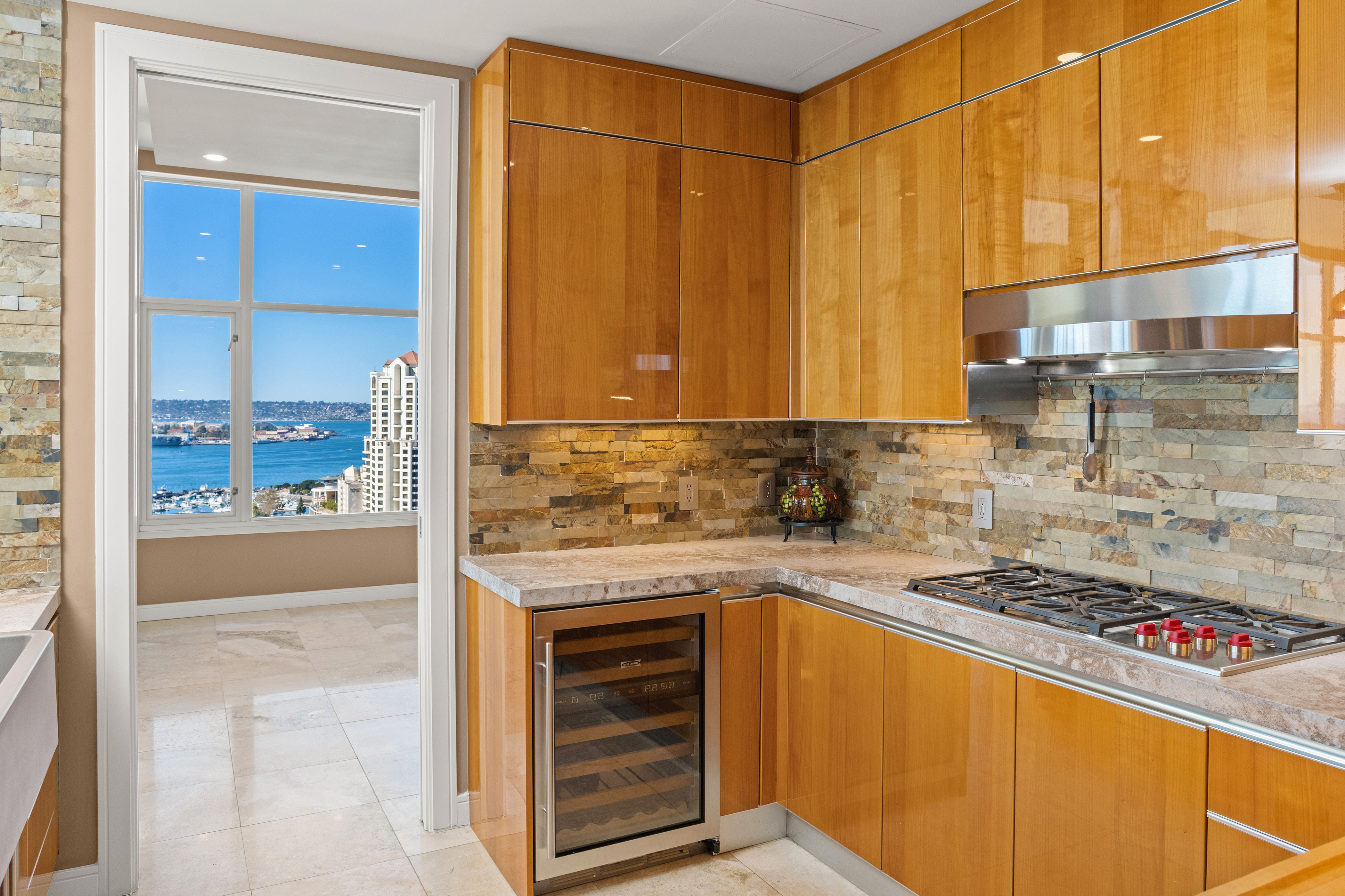 550 Front Street Residence 2305