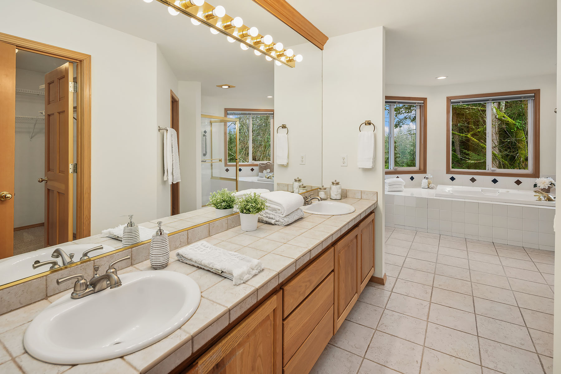 2341 Olympia Avenue NE 