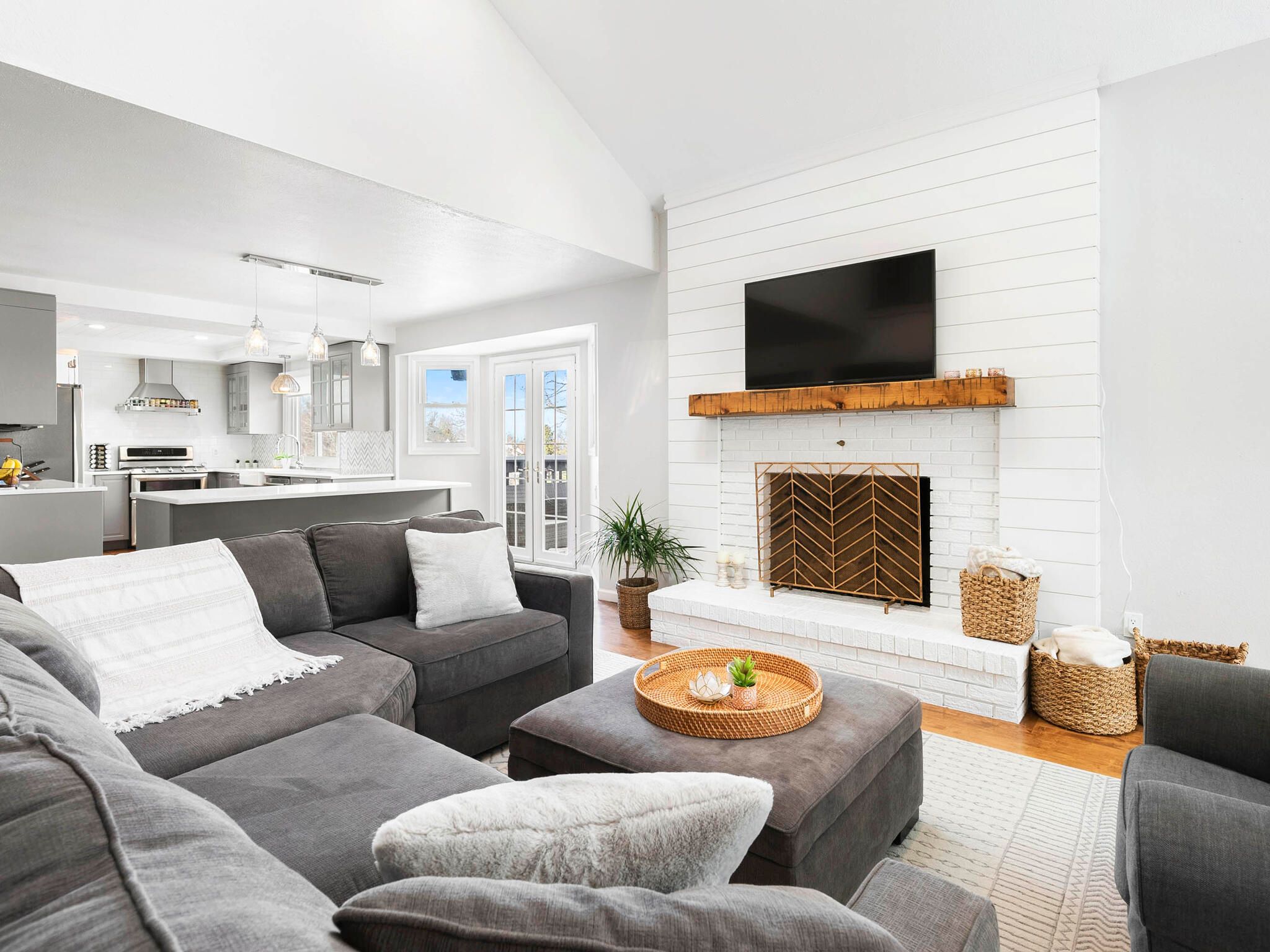 6117 E Otero Pl. 