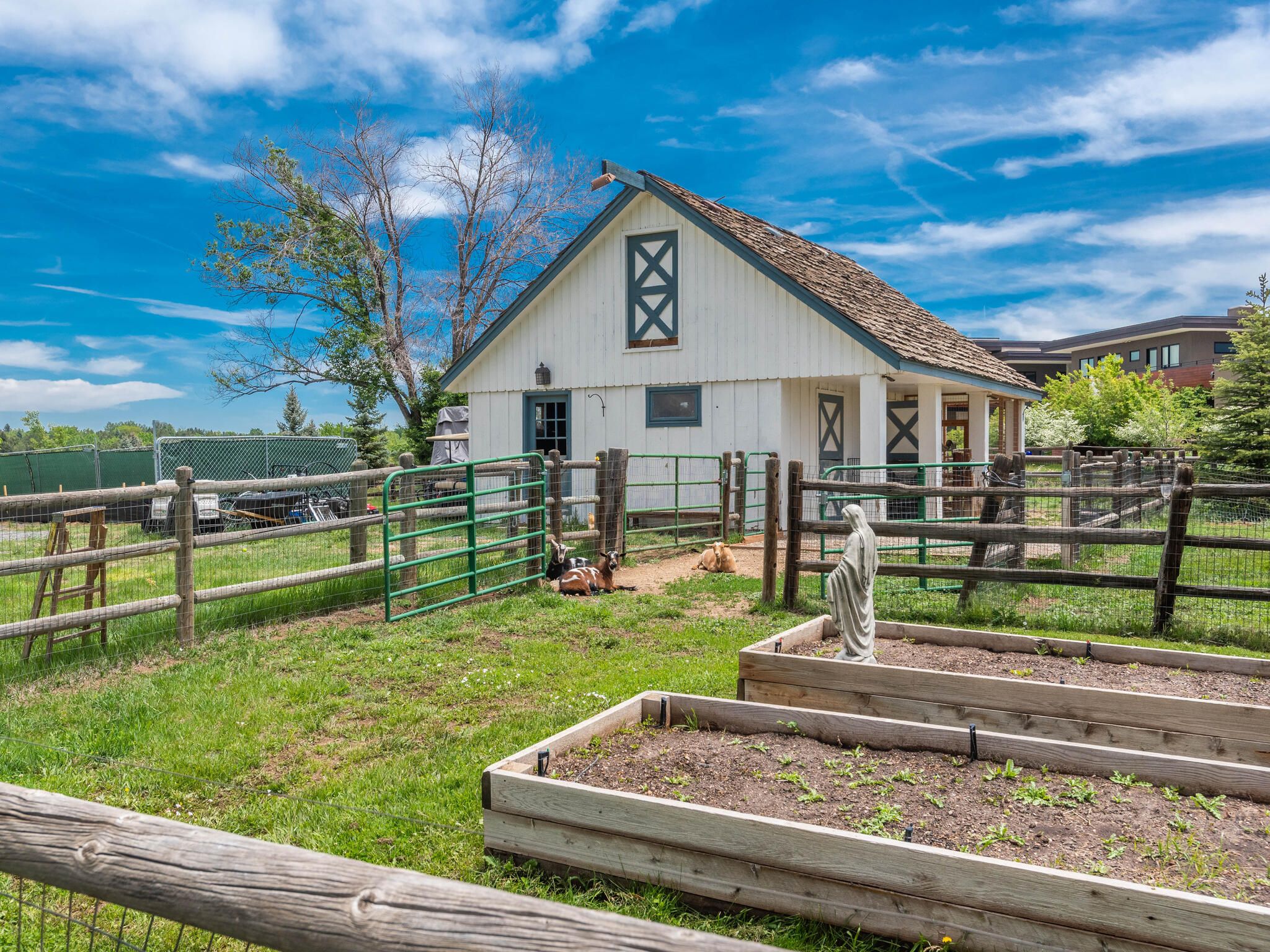 4970 S Fairfax Street 