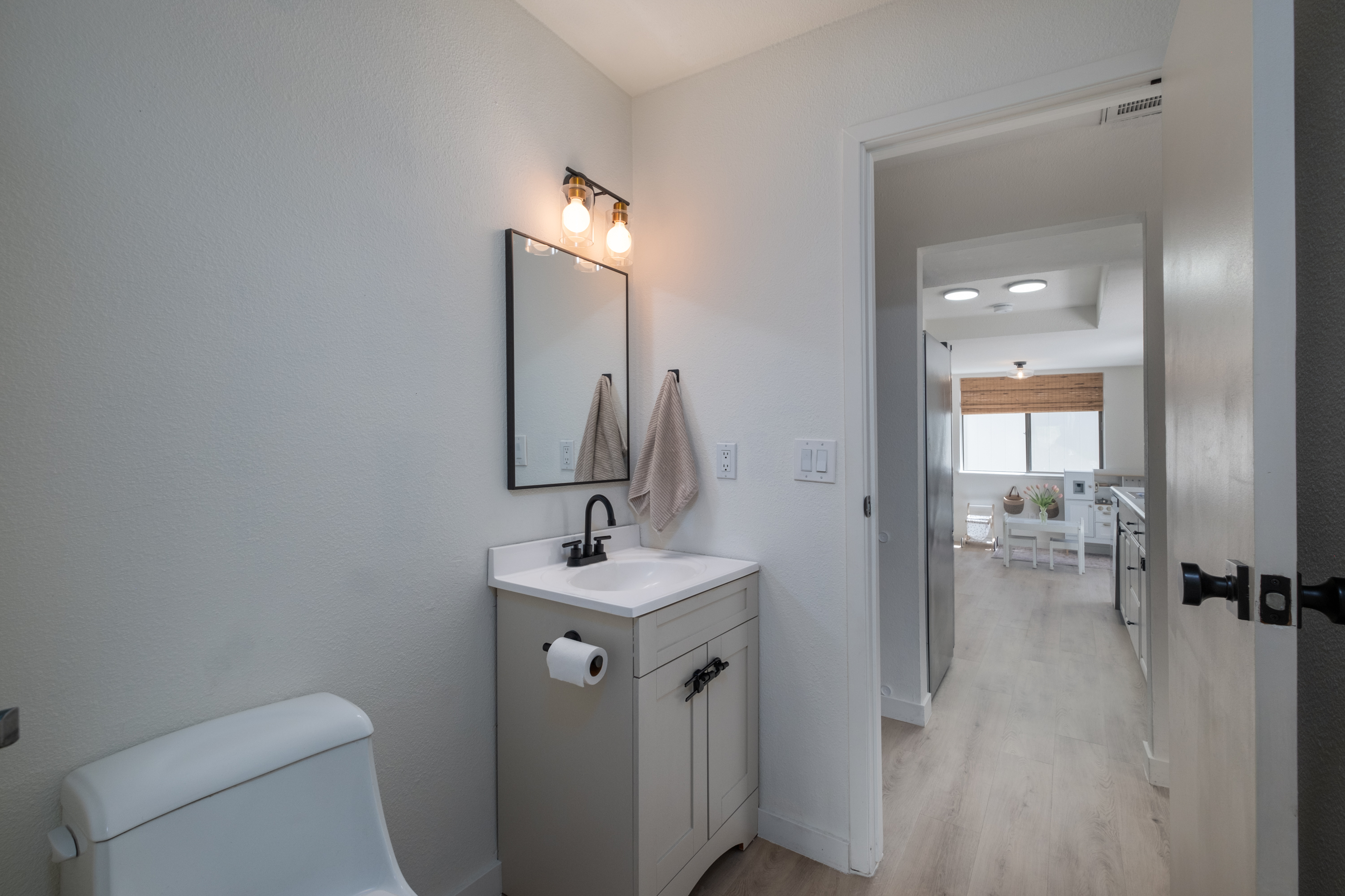 1209 Searchlite Ct