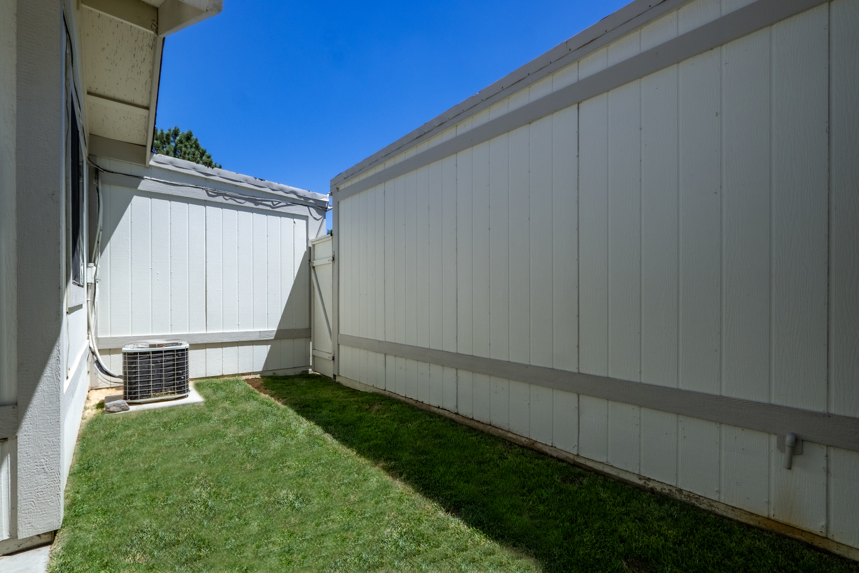 1209 Searchlite Ct