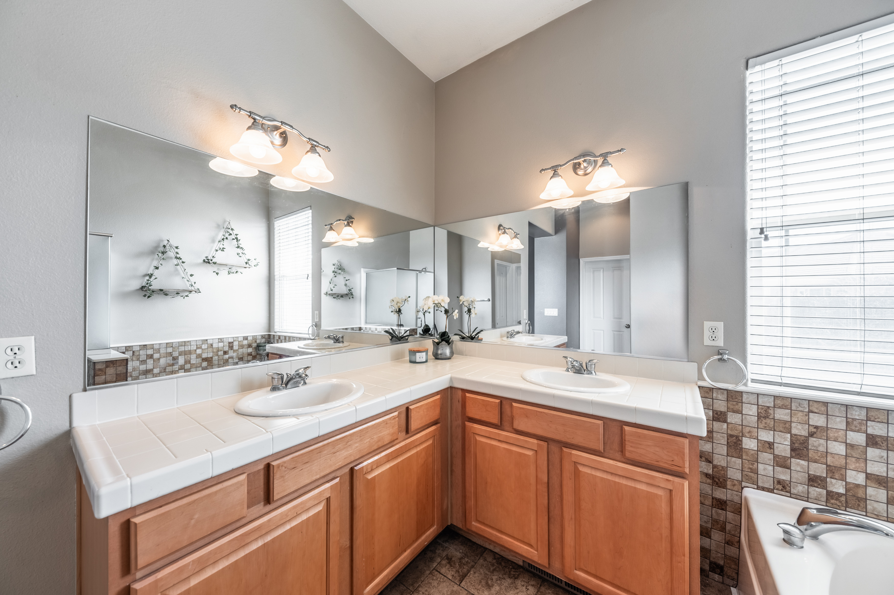 1123 Harbor Town Cir 