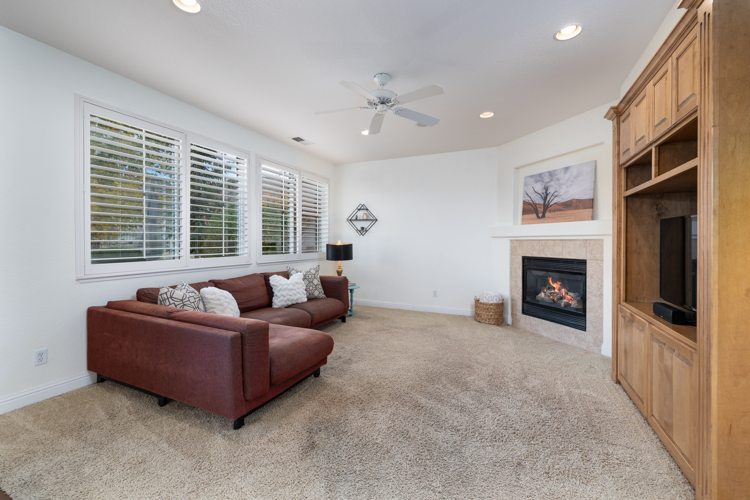 2585 Baton Dr 