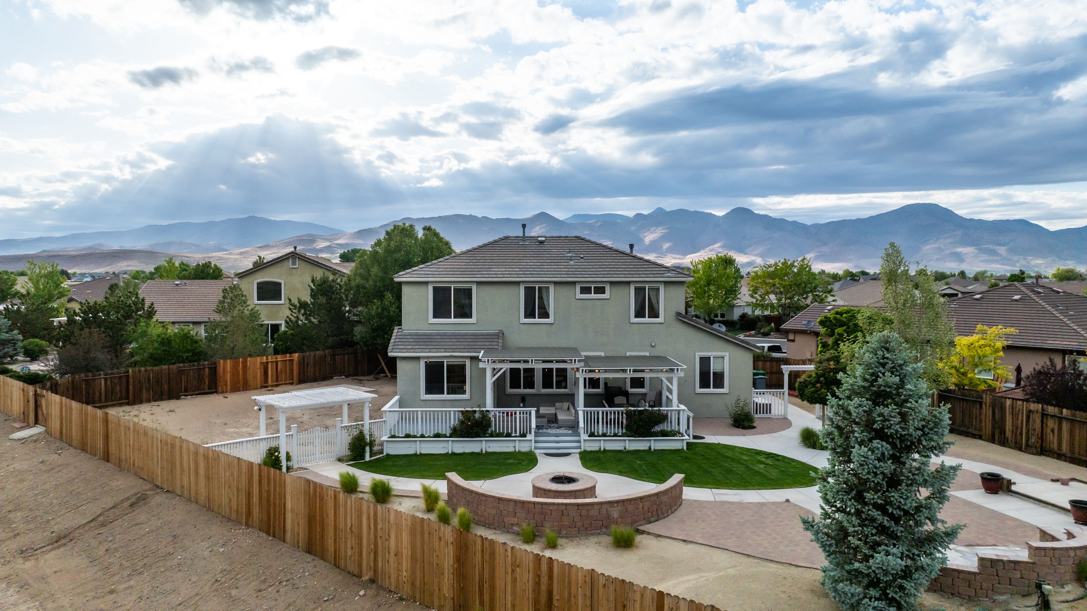 602 Grayhawk Ct 