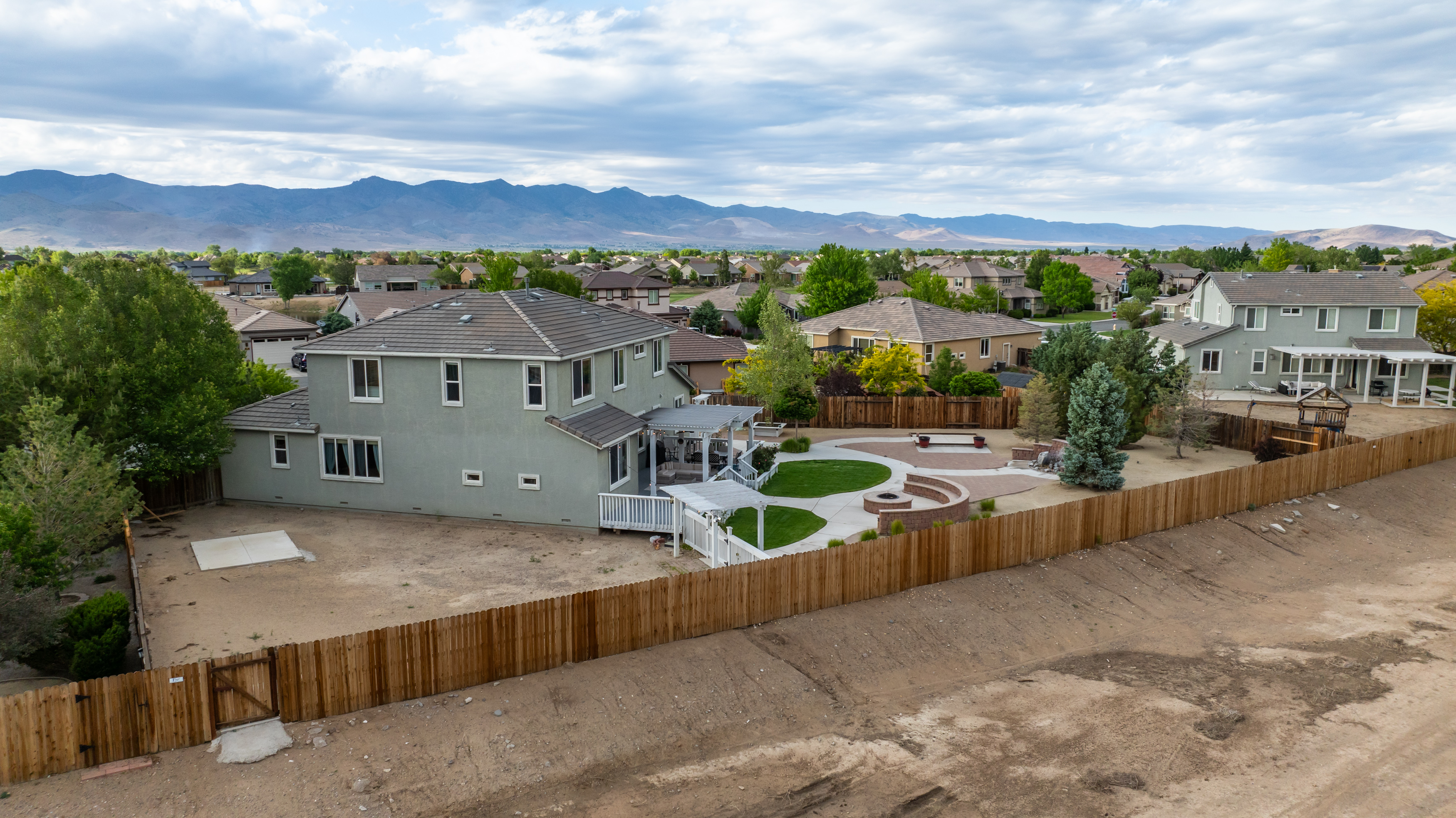 602 Grayhawk Ct 