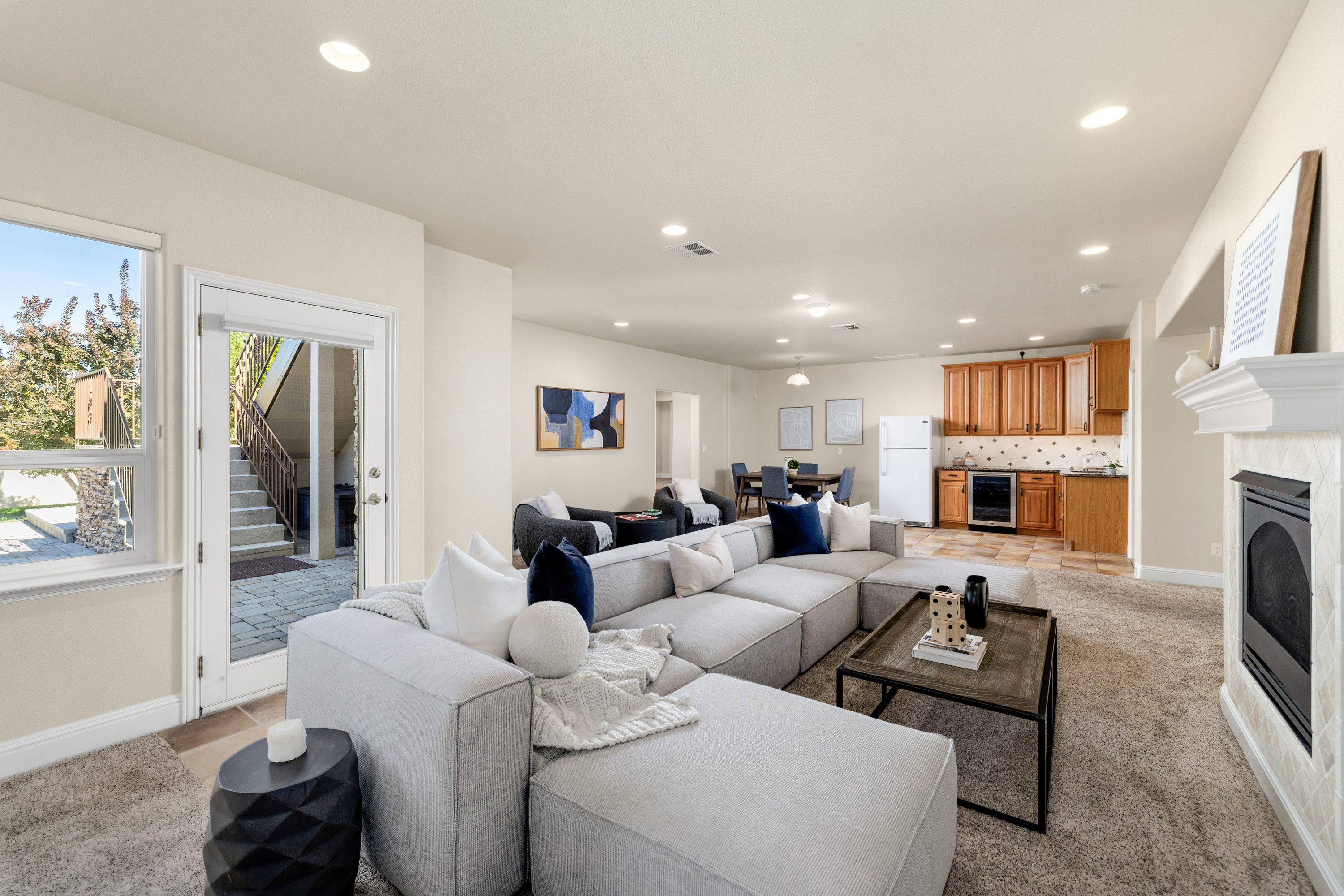 1386 Amado Ct 
