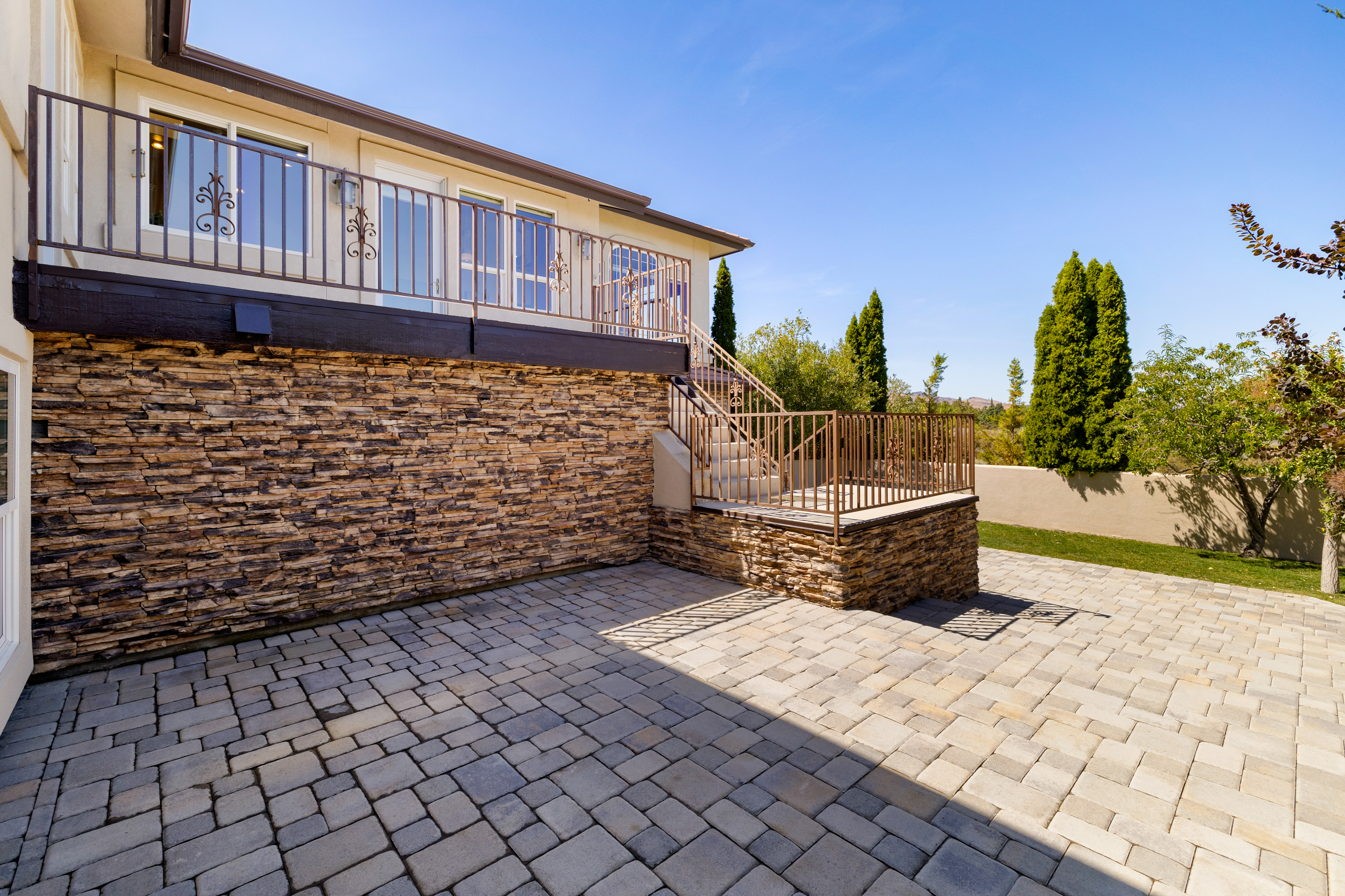 1386 Amado Ct 