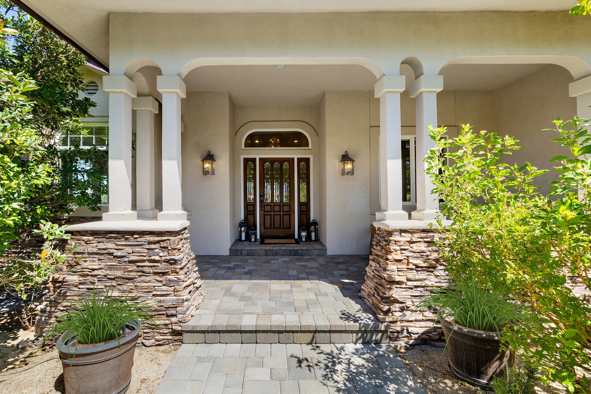 1386 Amado Ct 