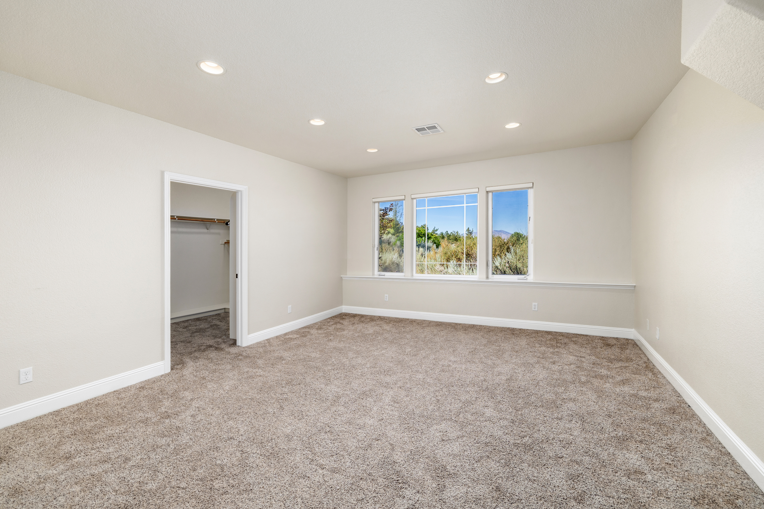 1386 Amado Ct 