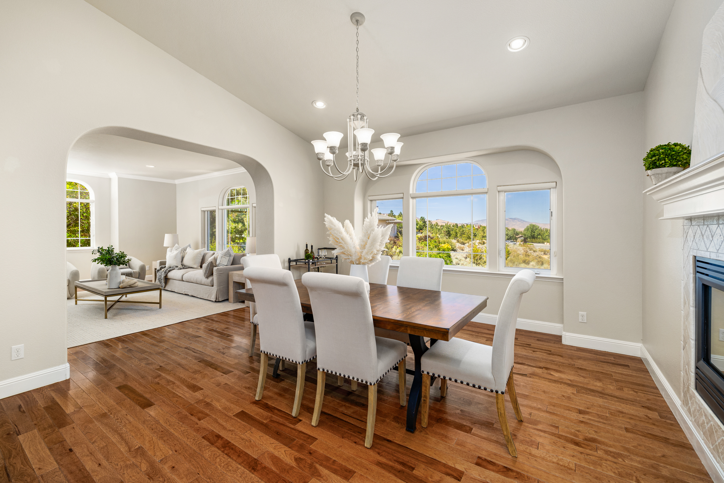 1386 Amado Ct 