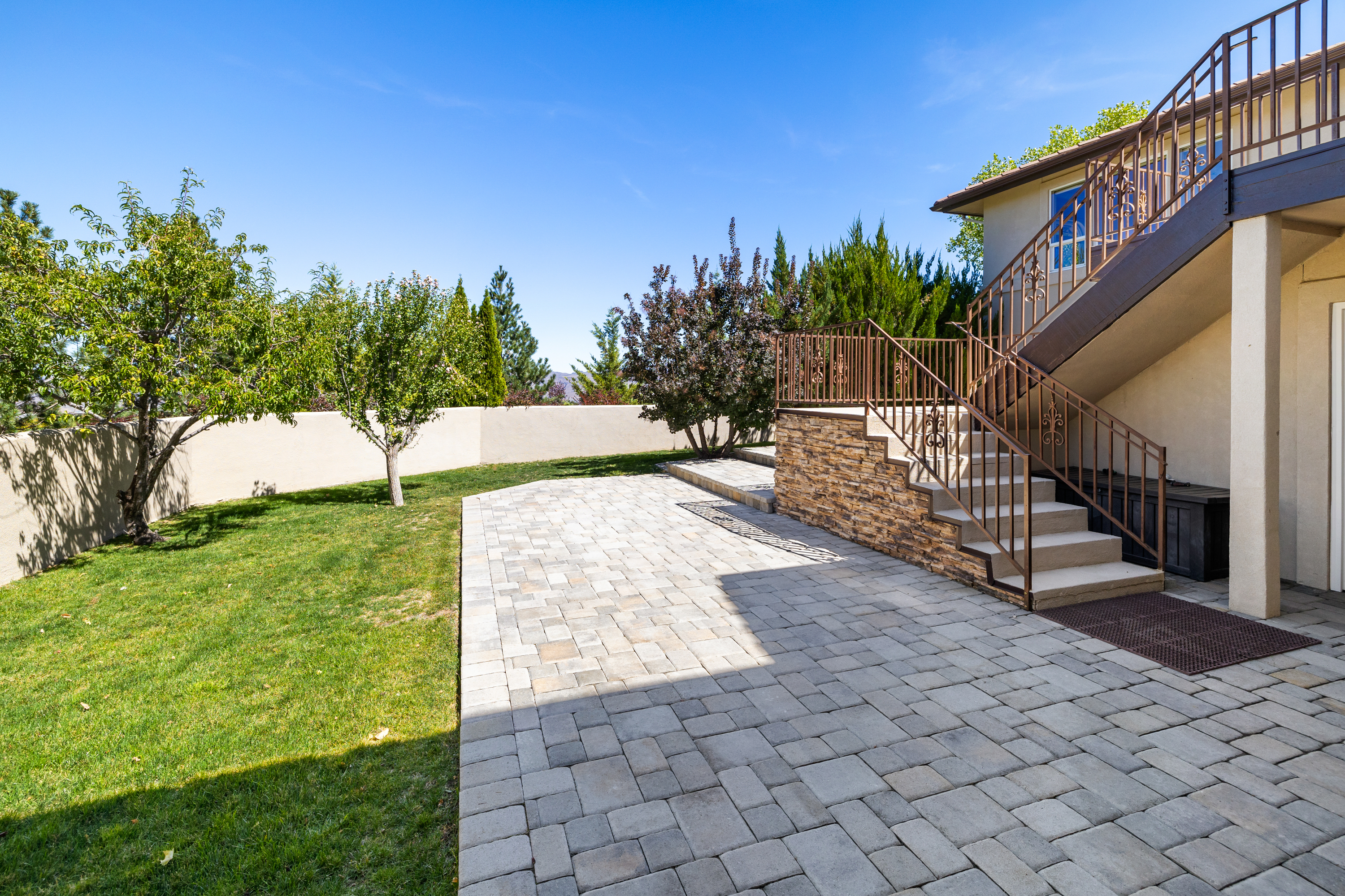 1386 Amado Ct 