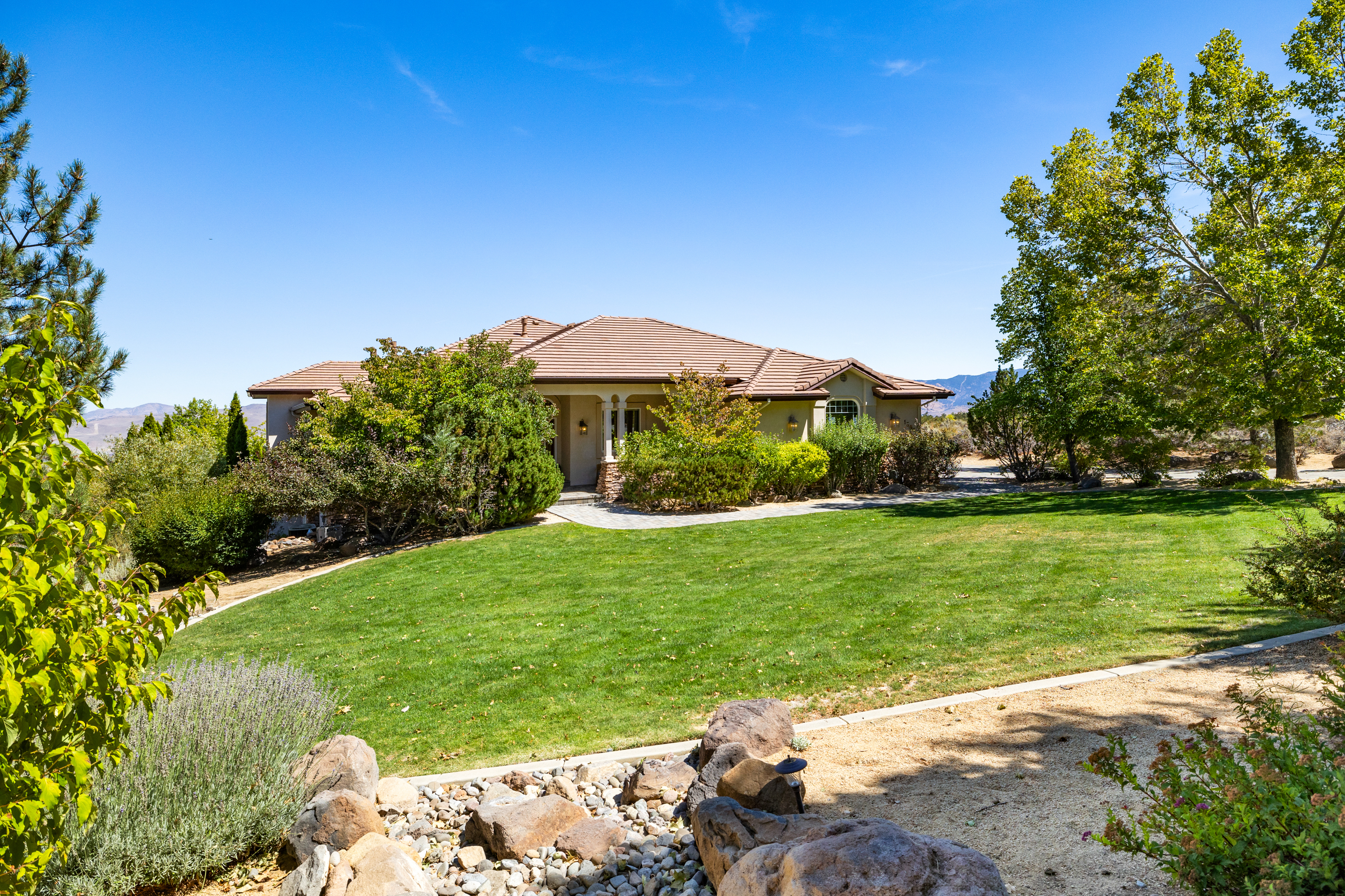 1386 Amado Ct 