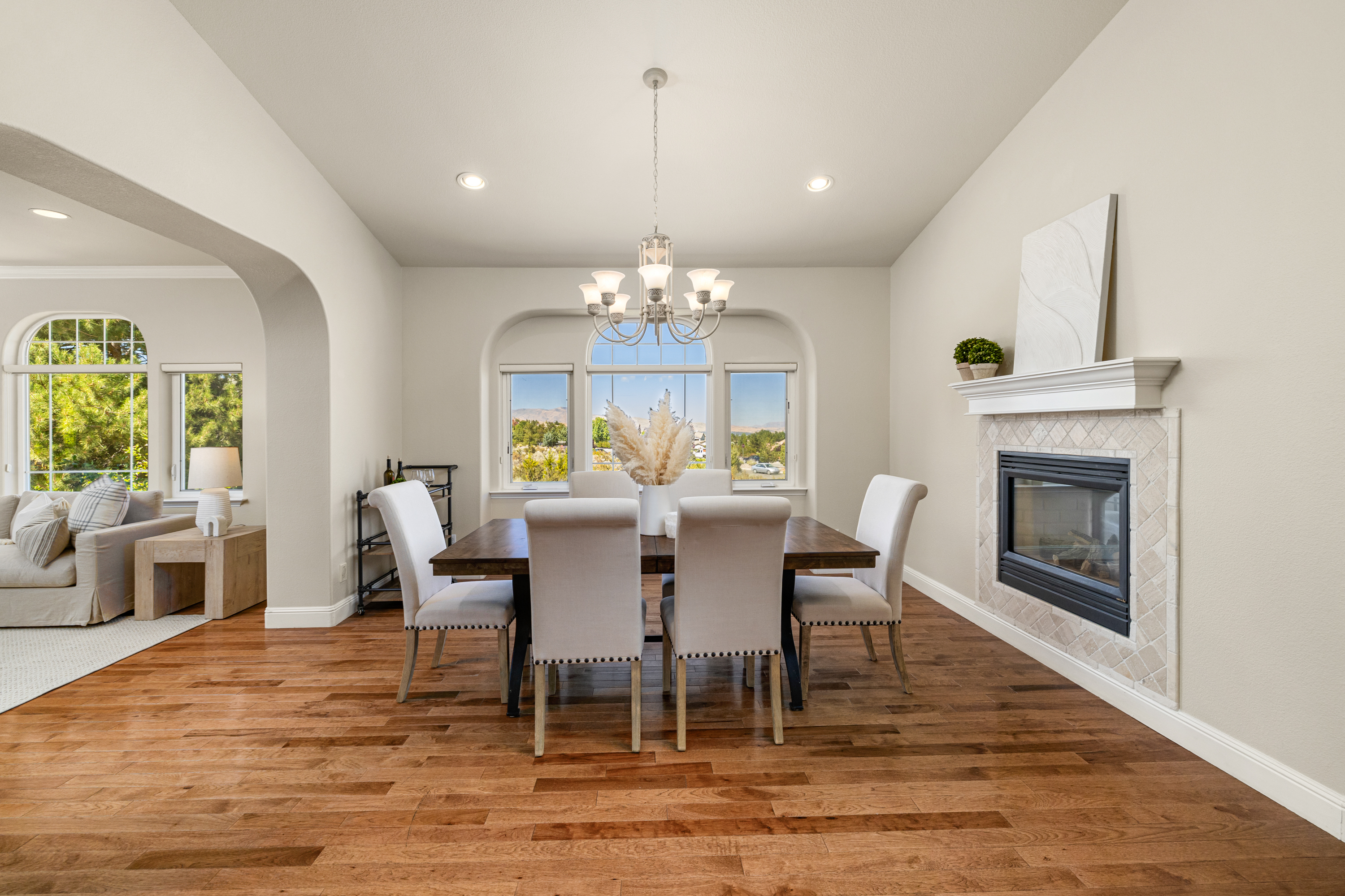 1386 Amado Ct 