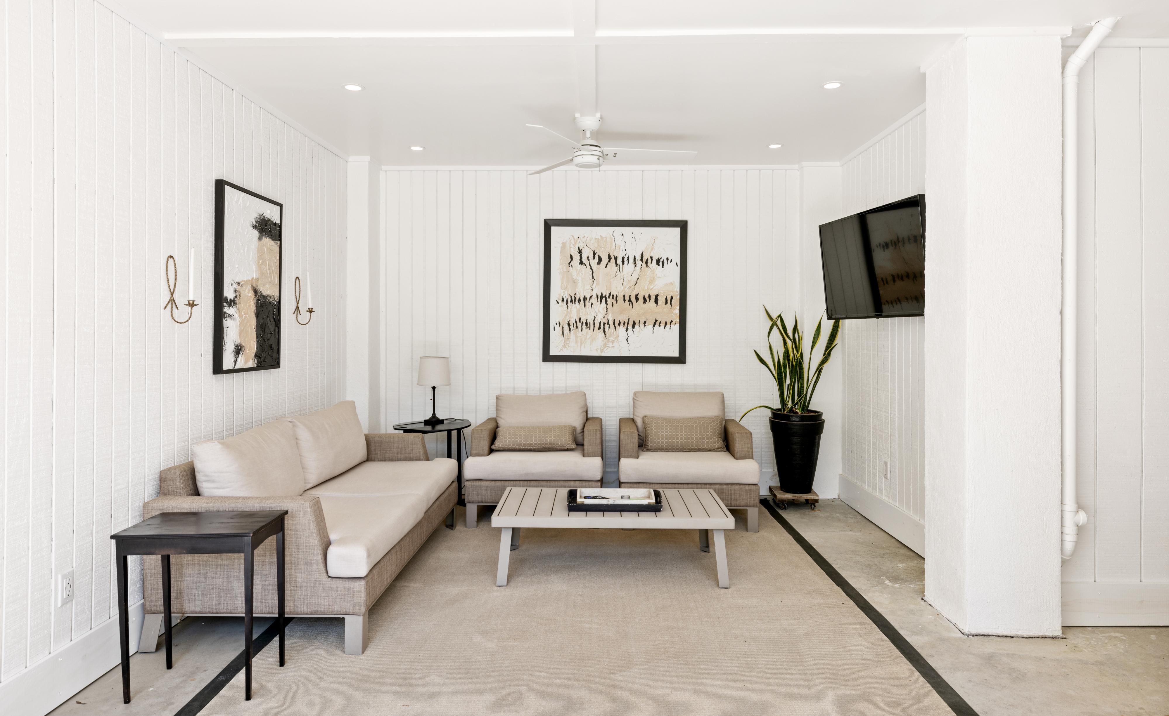 15 44th Avenue