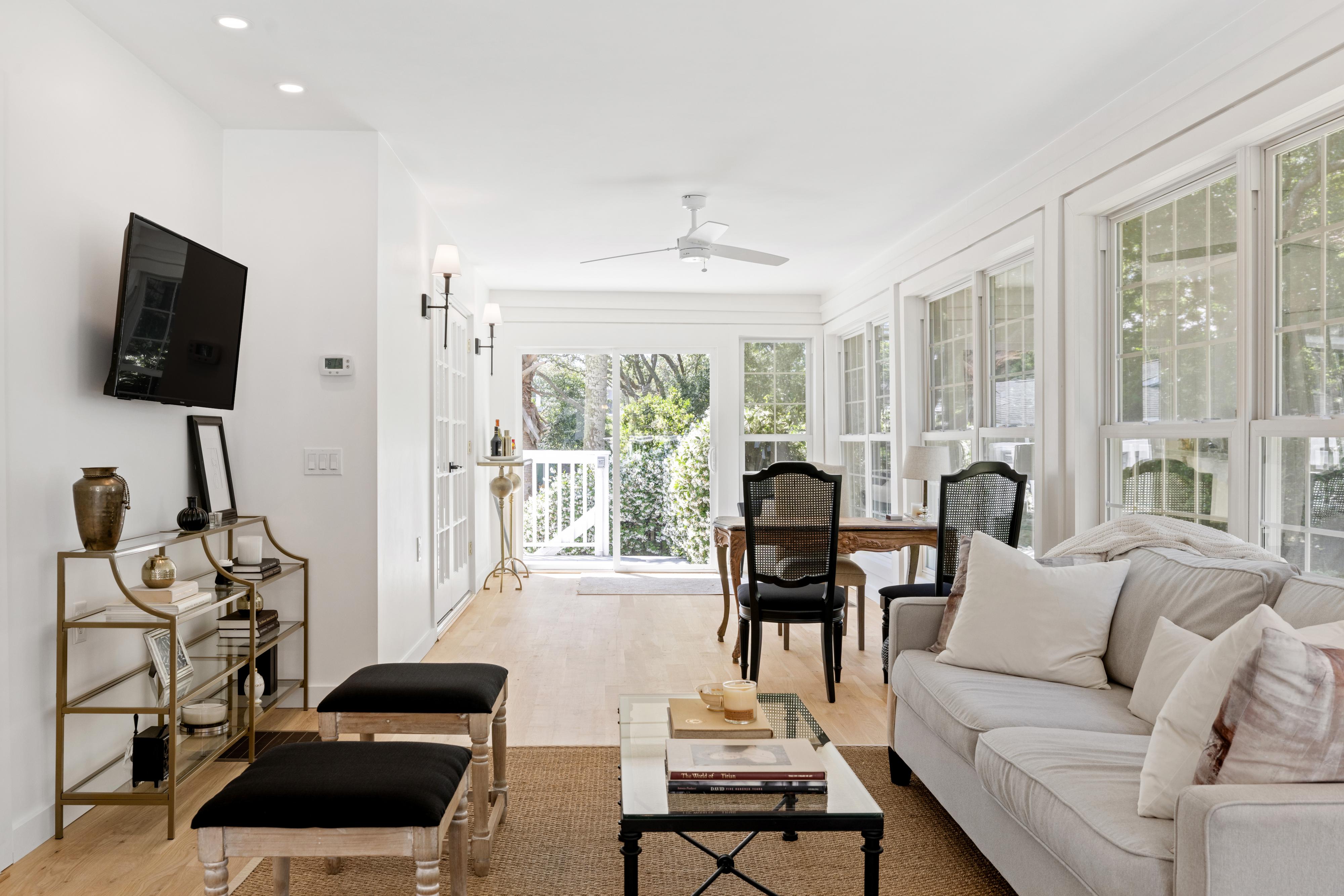 15 44th Avenue