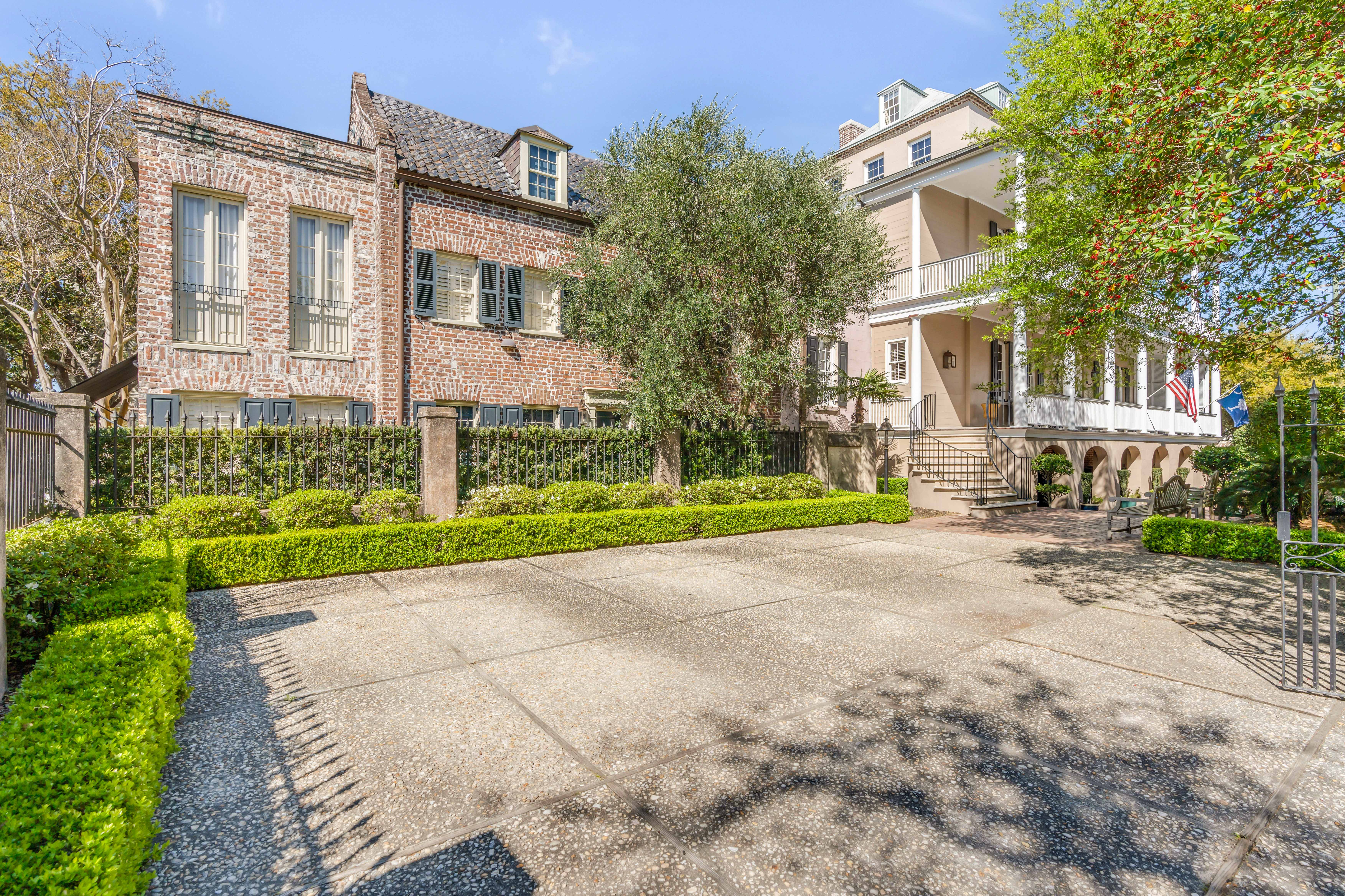 40 Laurens Street