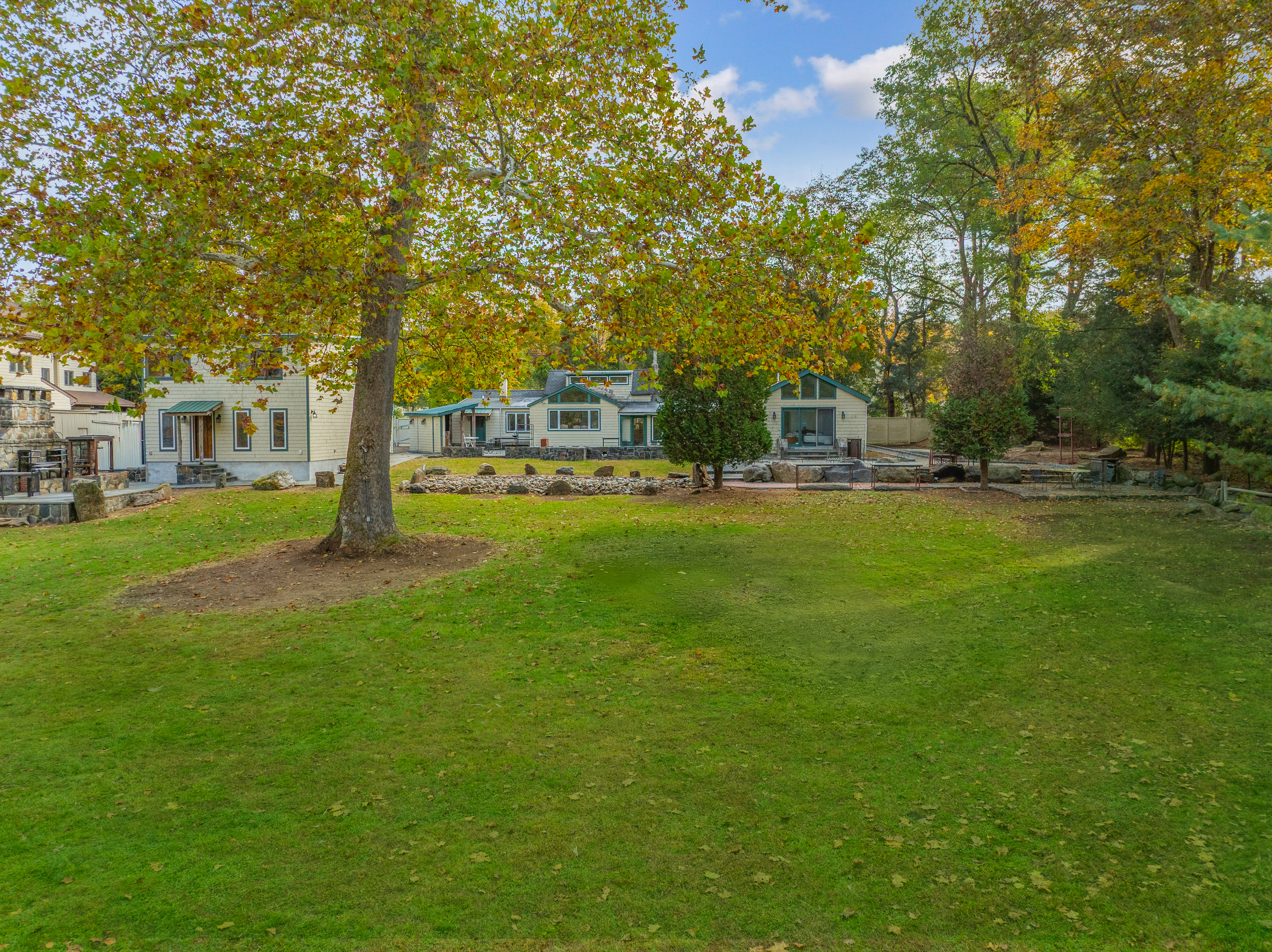 260 Lyons Plain Road
