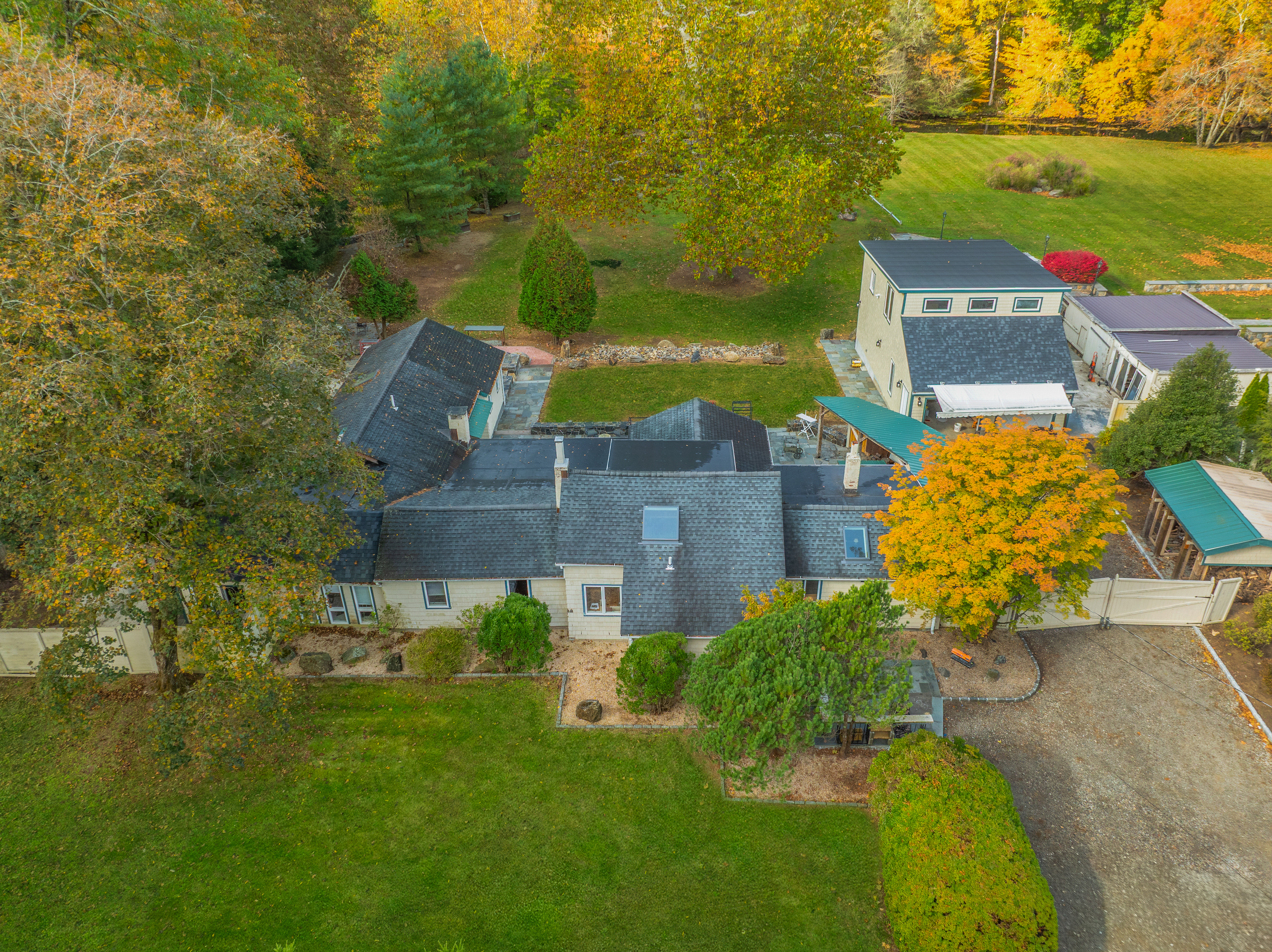 260 Lyons Plain Road