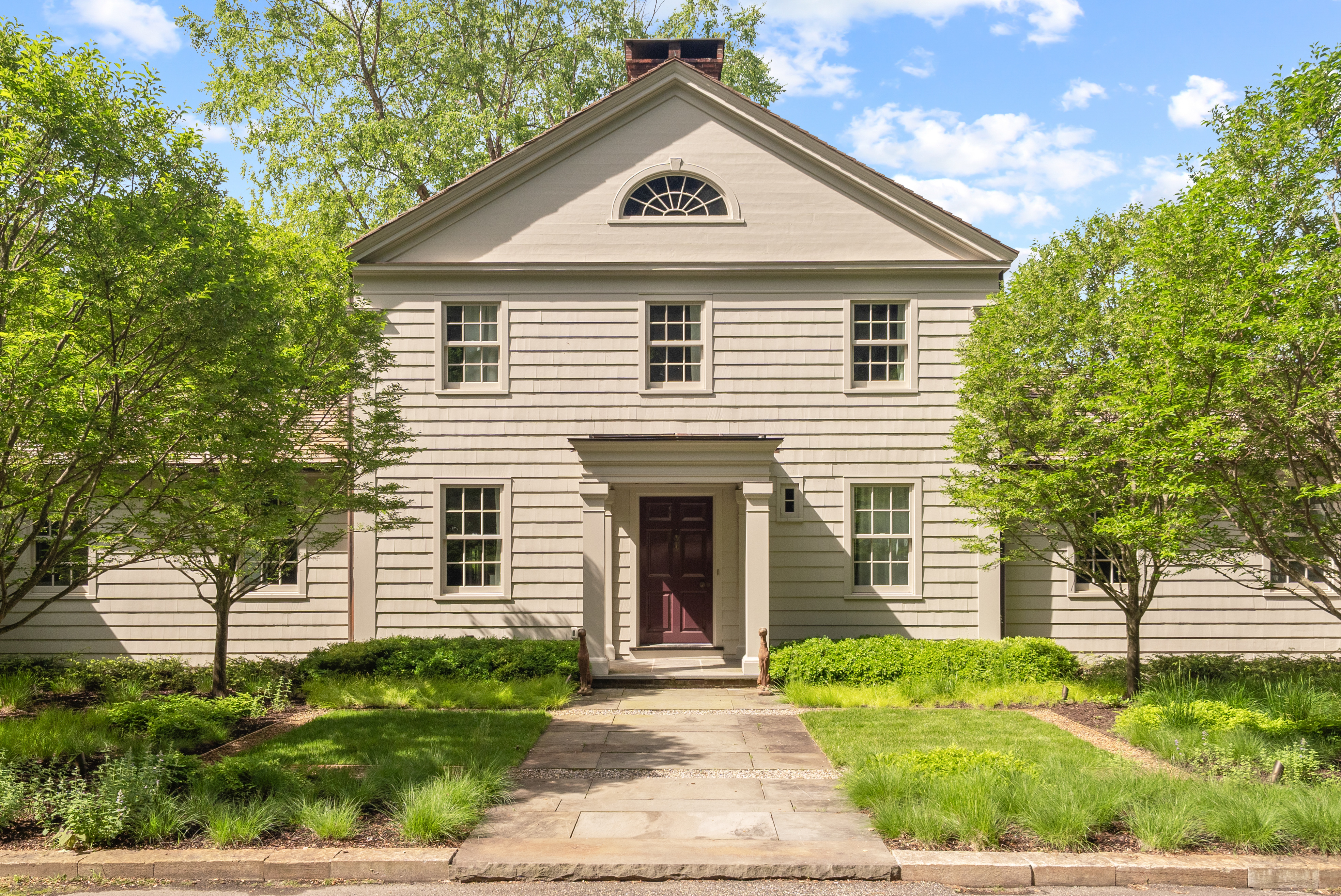 25 Father Peters Lane
