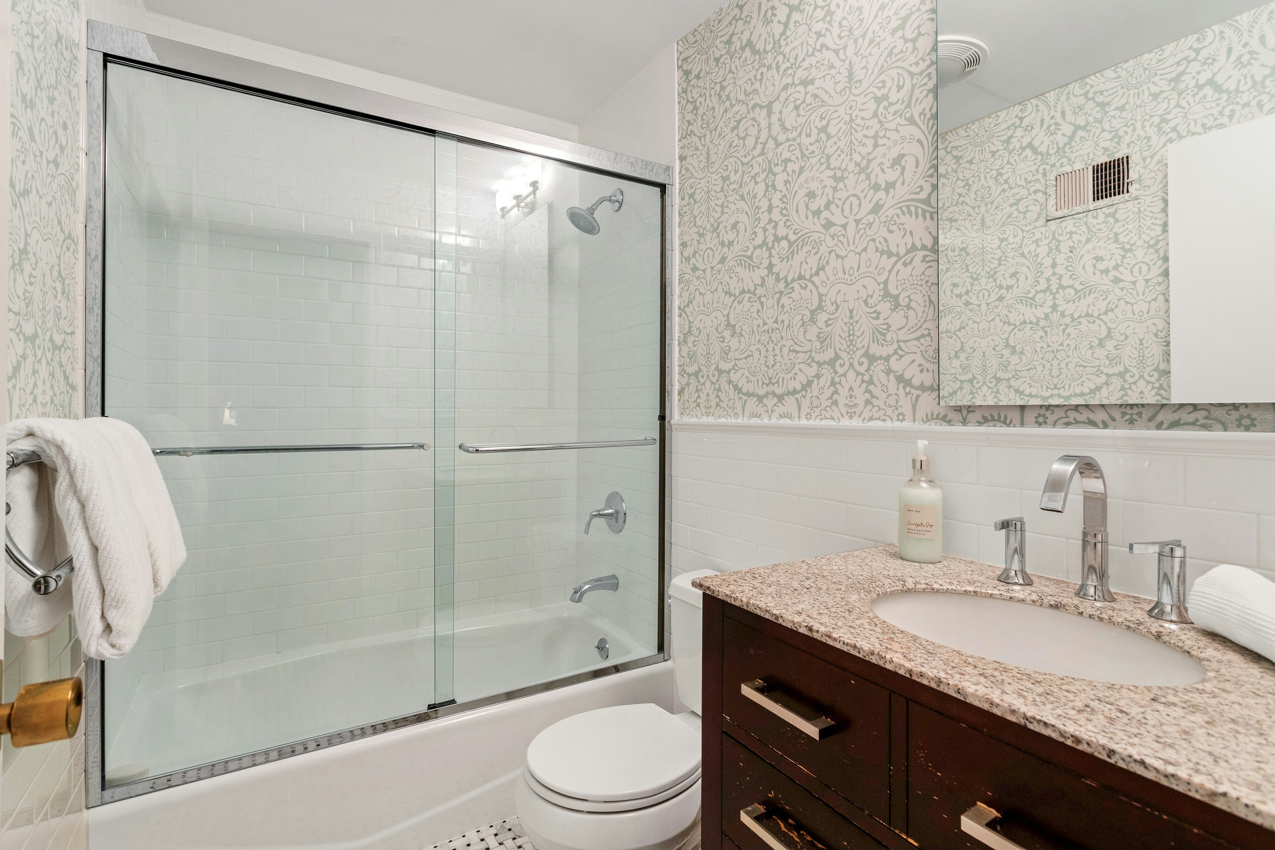 289 New Norwalk Road 23
