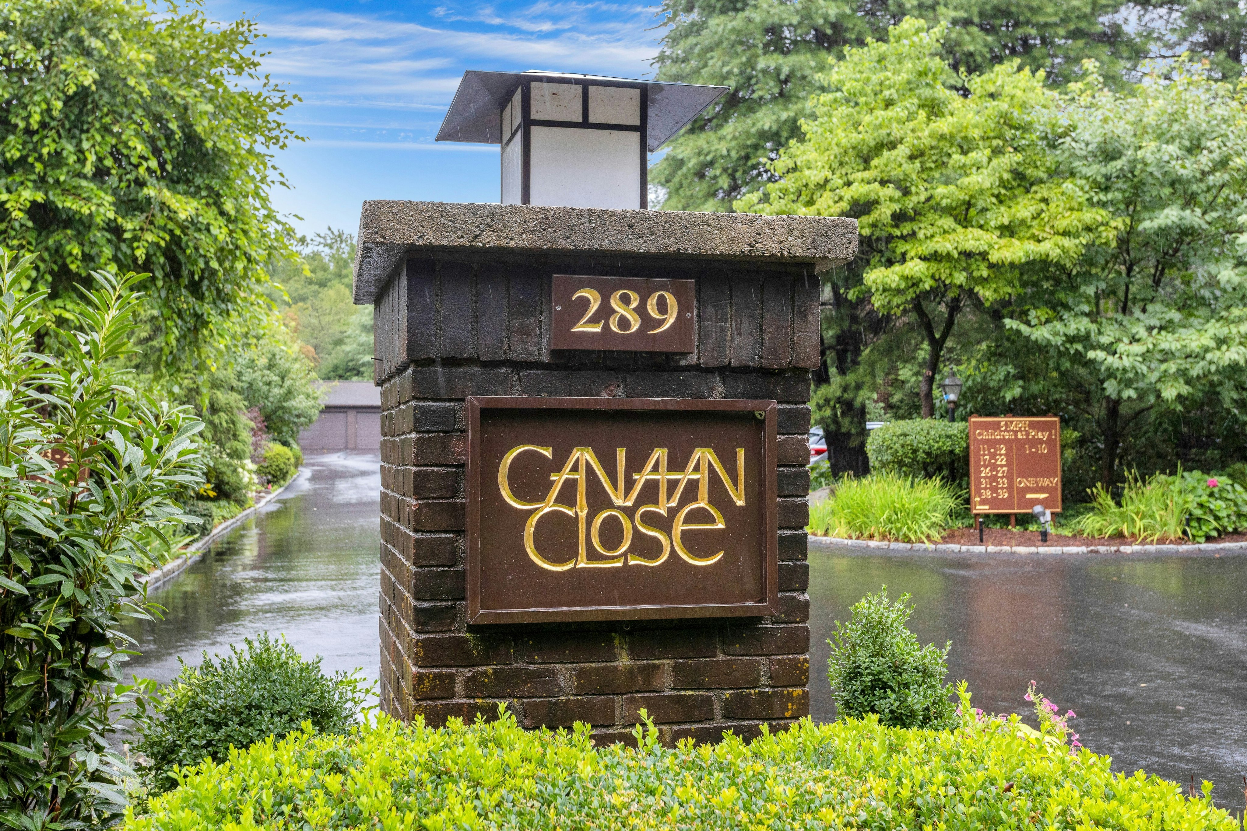 289 New Norwalk Road 23
