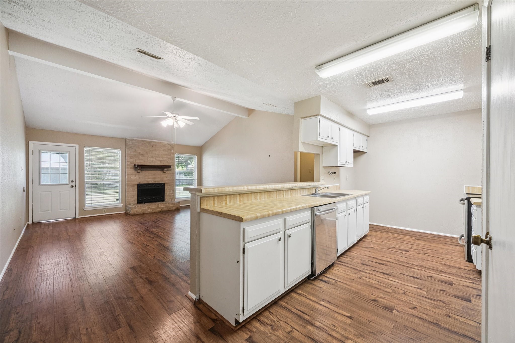 206 Sweetgum Street