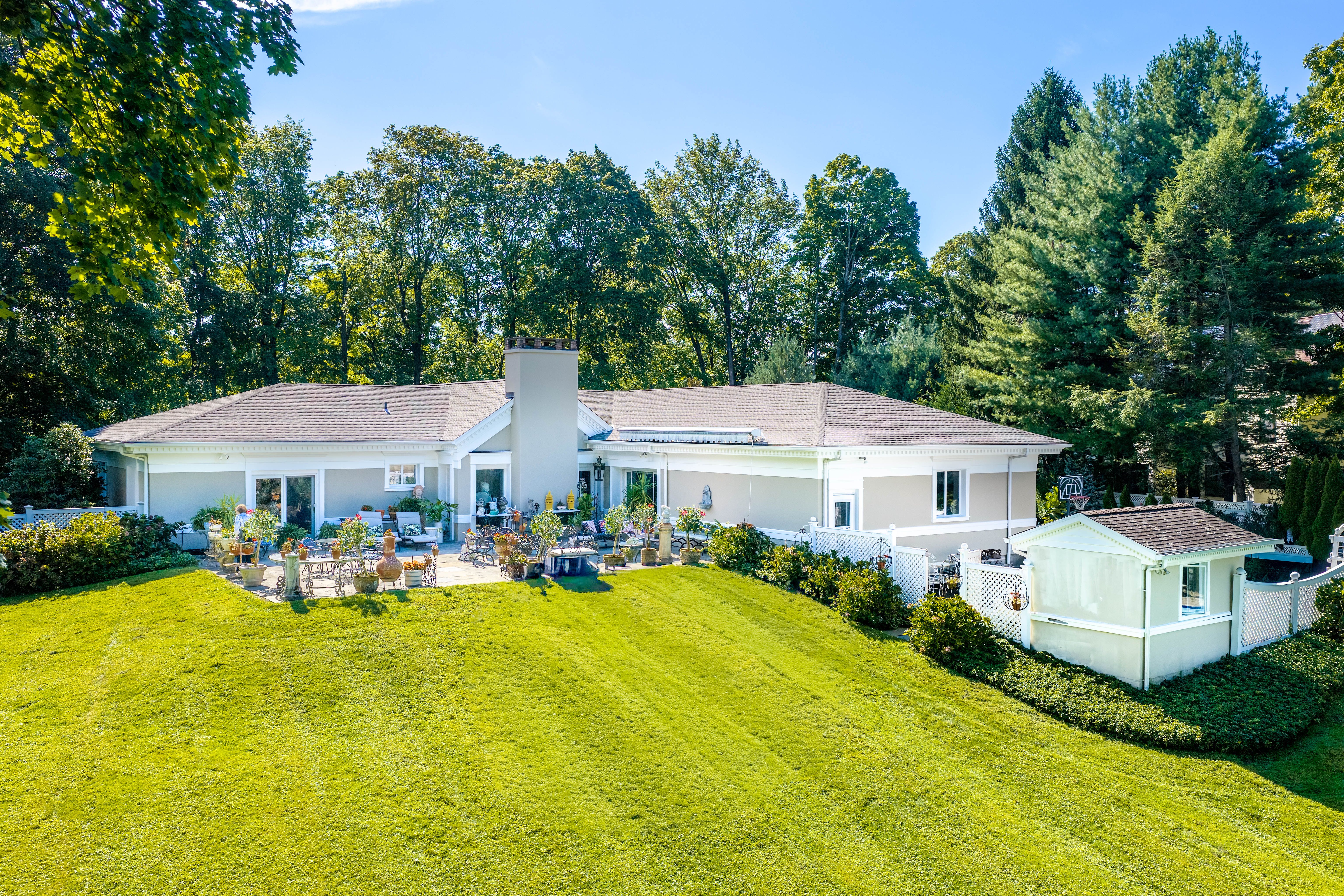 321 Oenoke Ridge