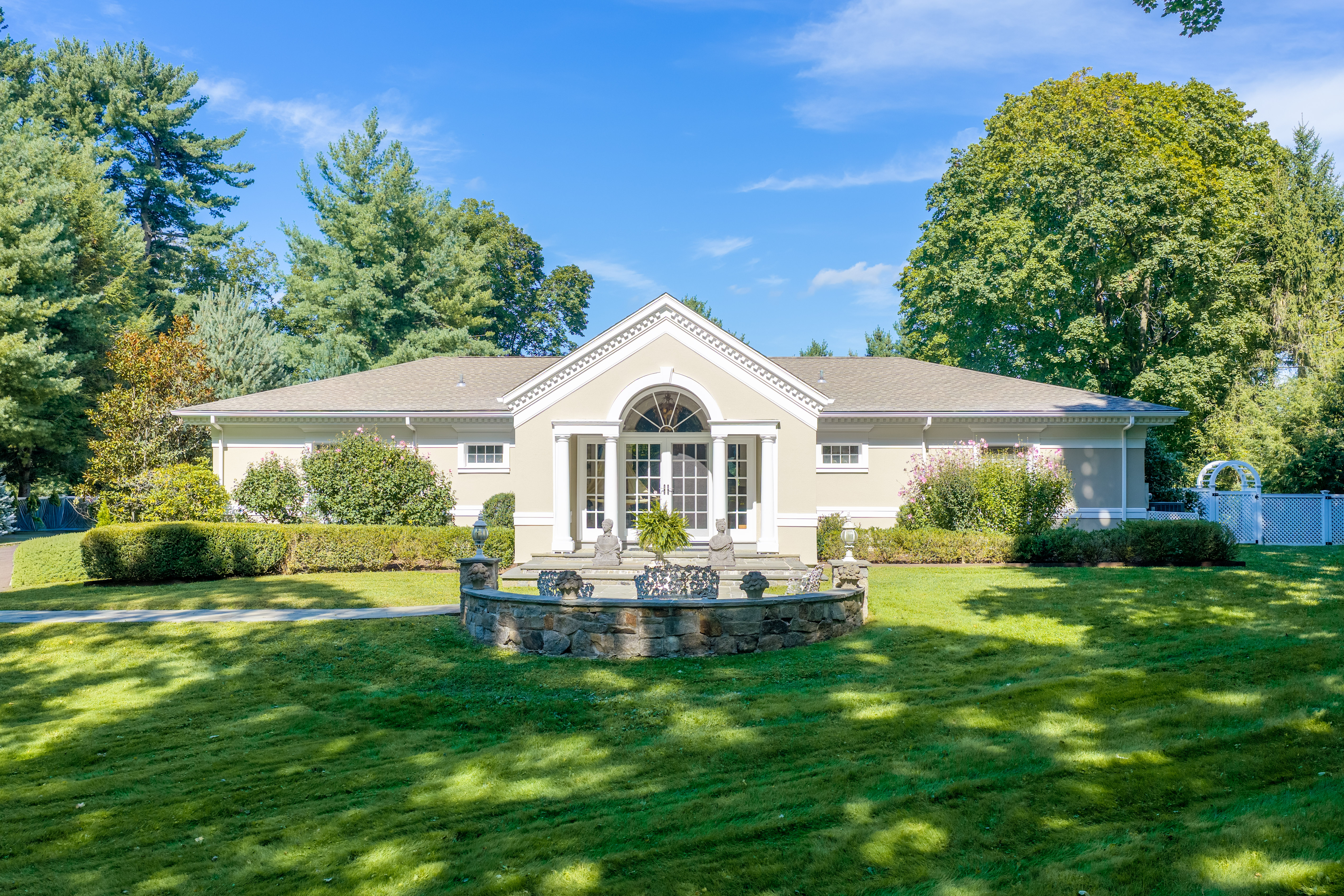 321 Oenoke Ridge