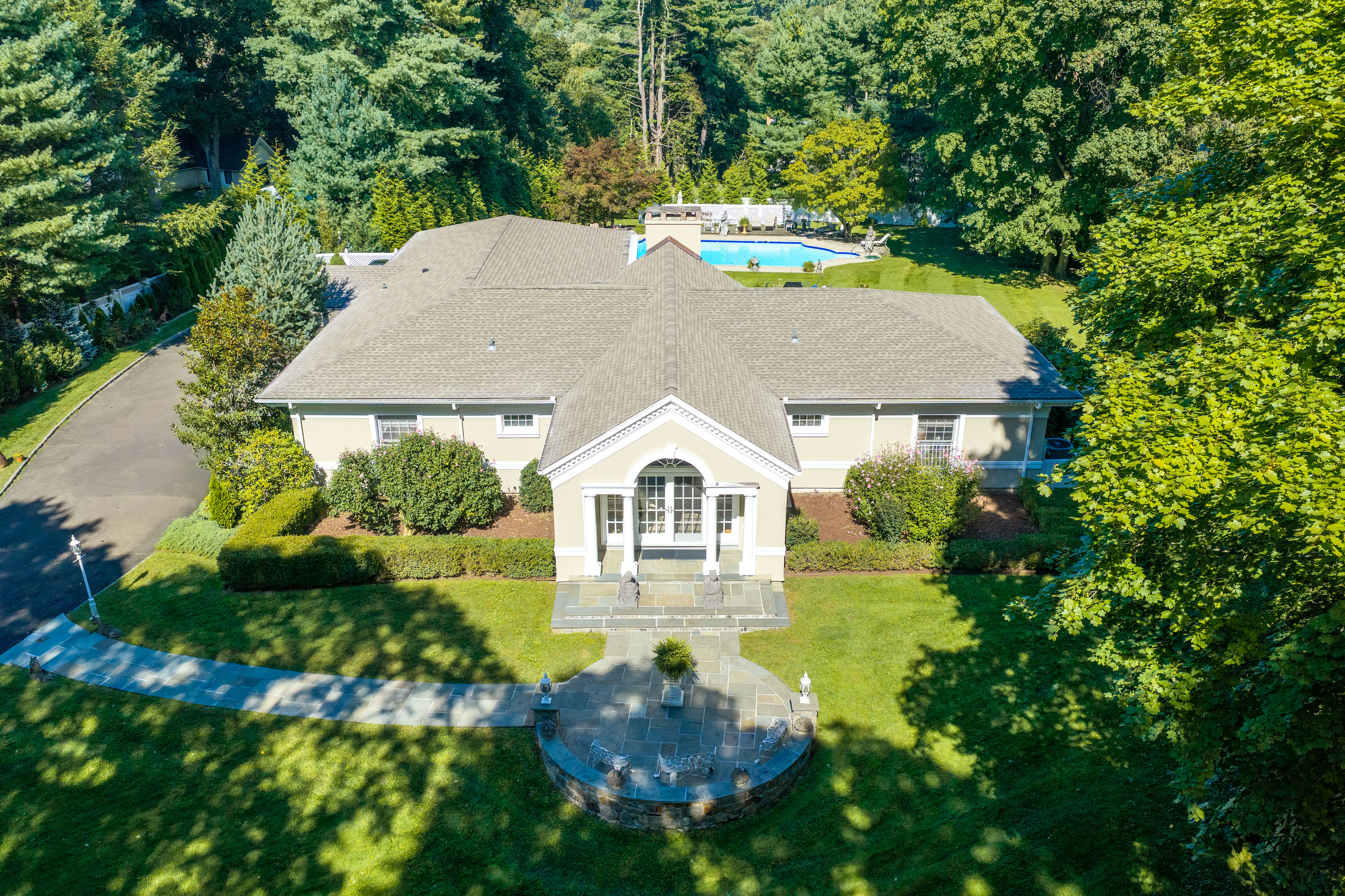 321 Oenoke Ridge