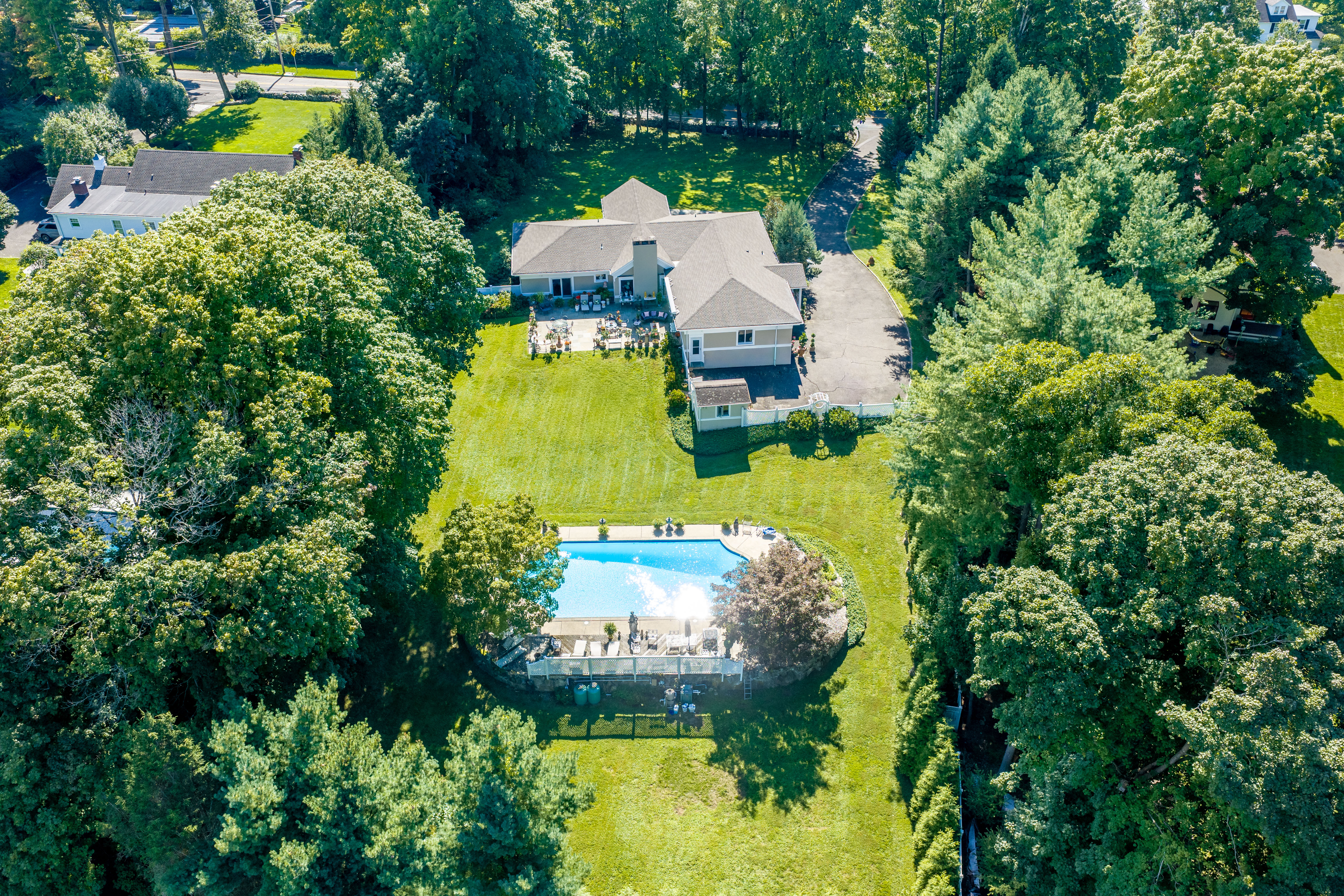 321 Oenoke Ridge