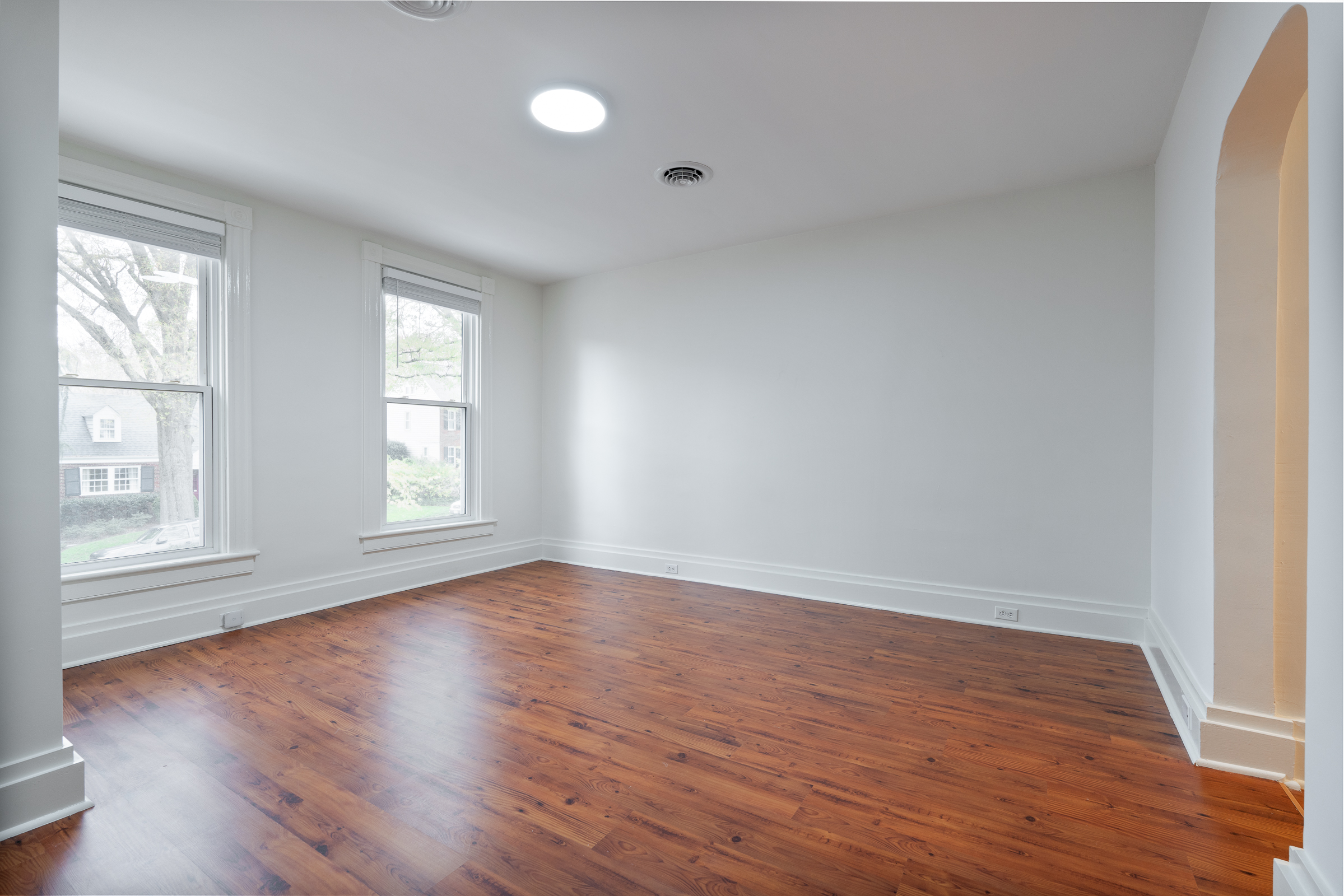 4512 Leonard Parkway 