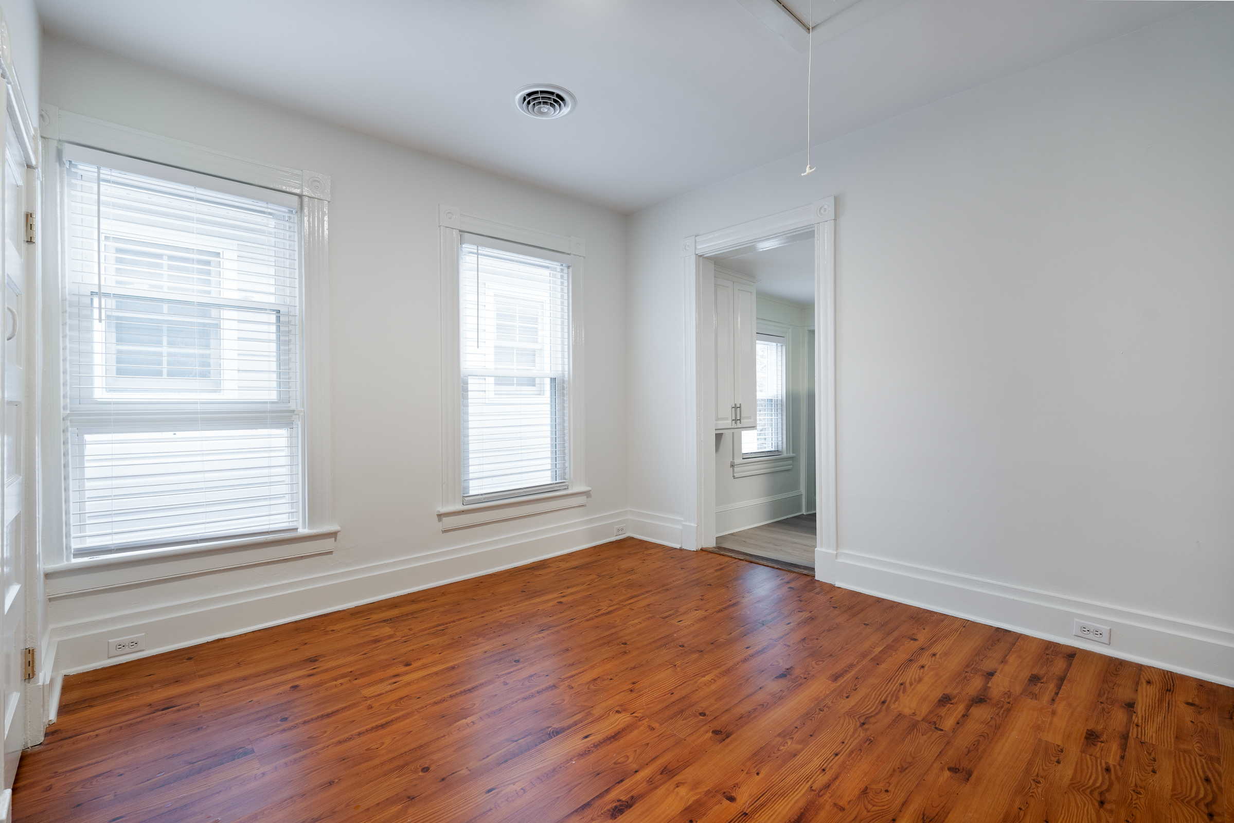 4512 Leonard Parkway 