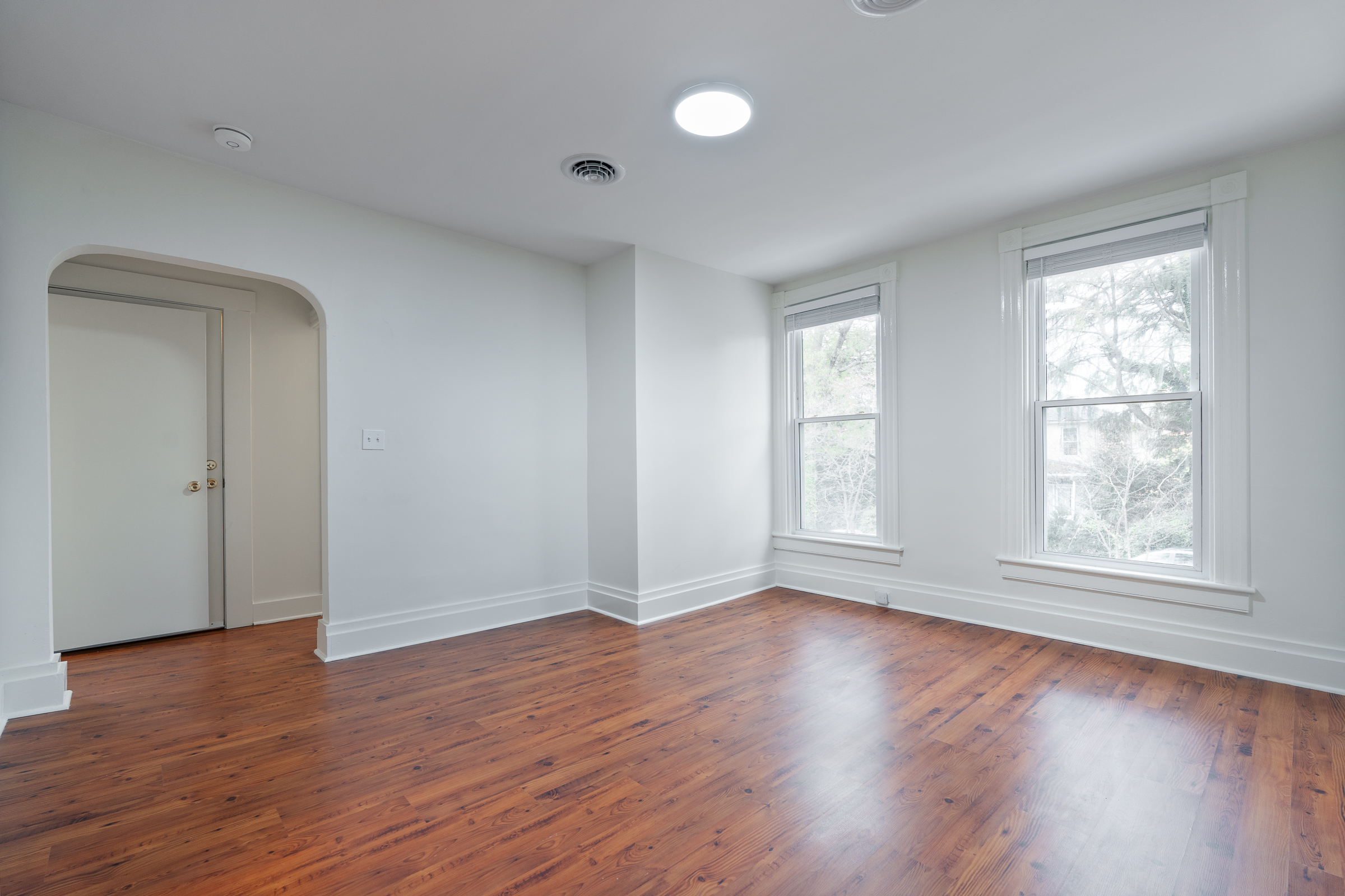 4512 Leonard Parkway 