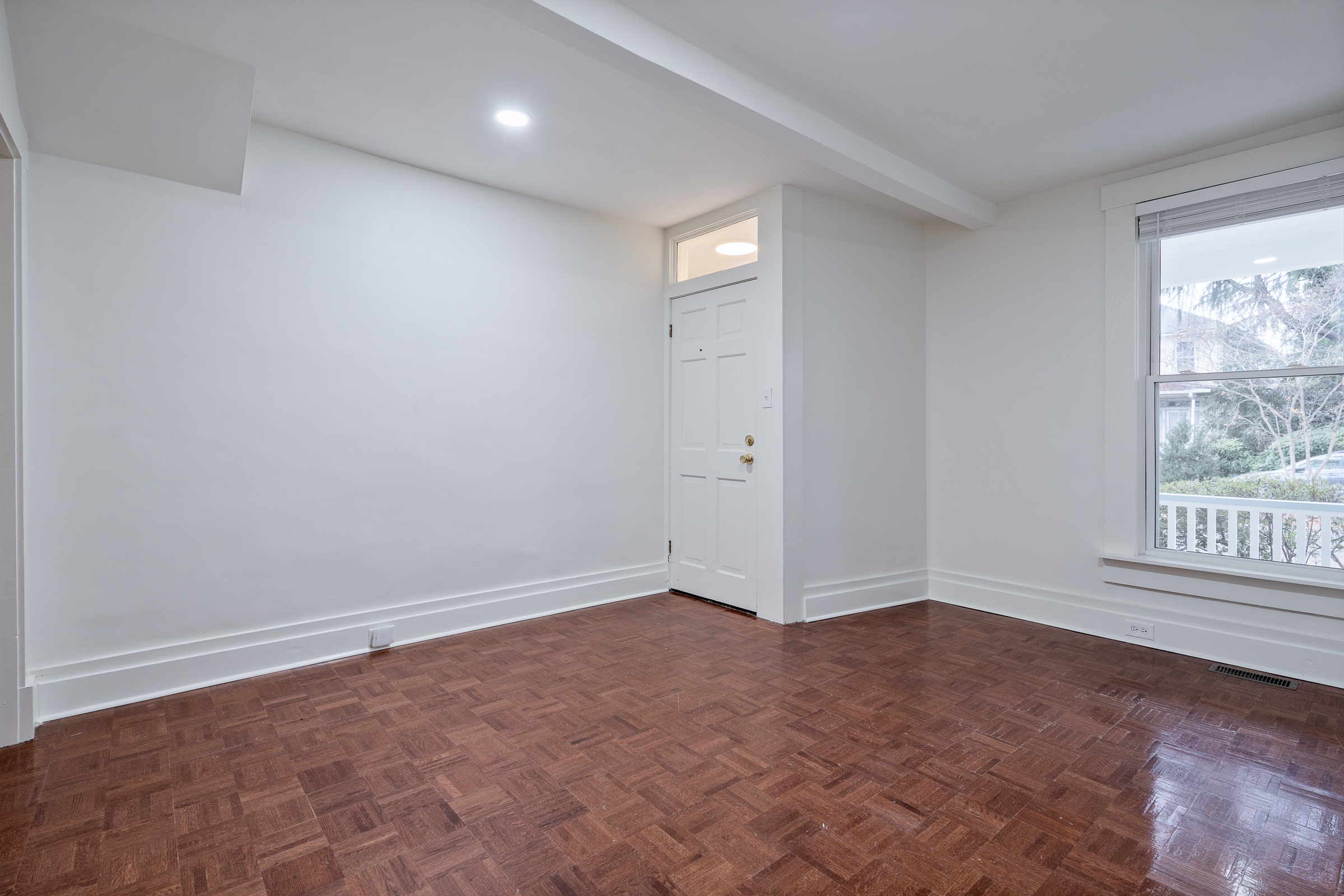 4512 Leonard Parkway 