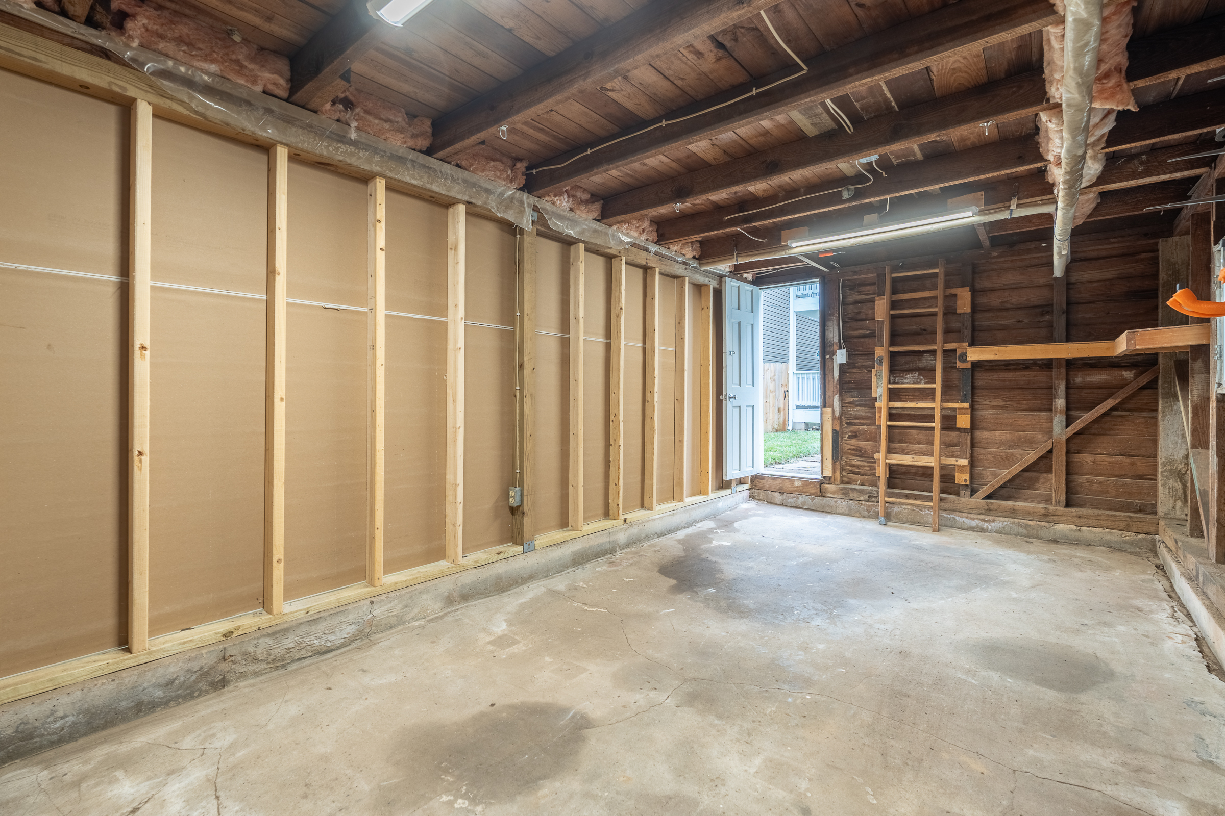 4512 Leonard Parkway 