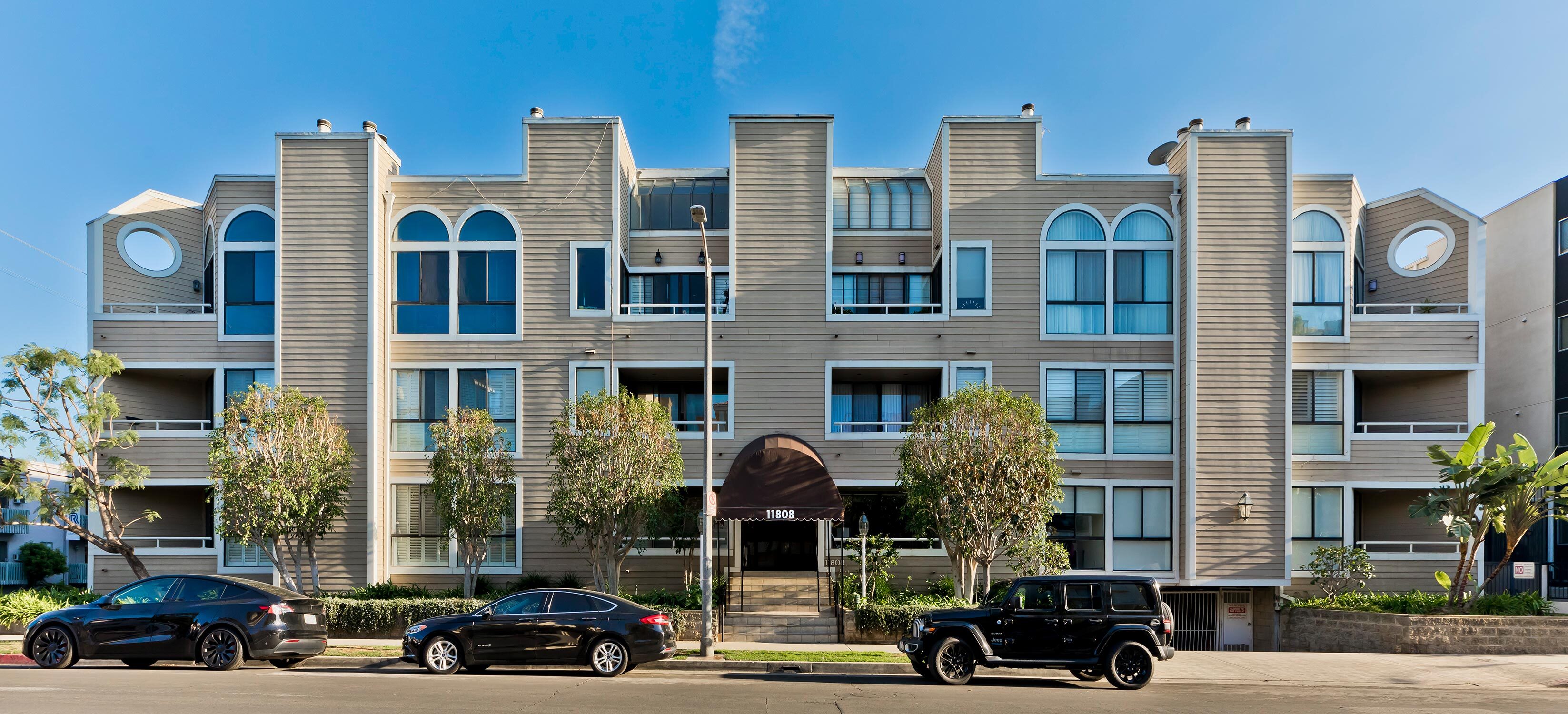 11808 Dorothy Street 203