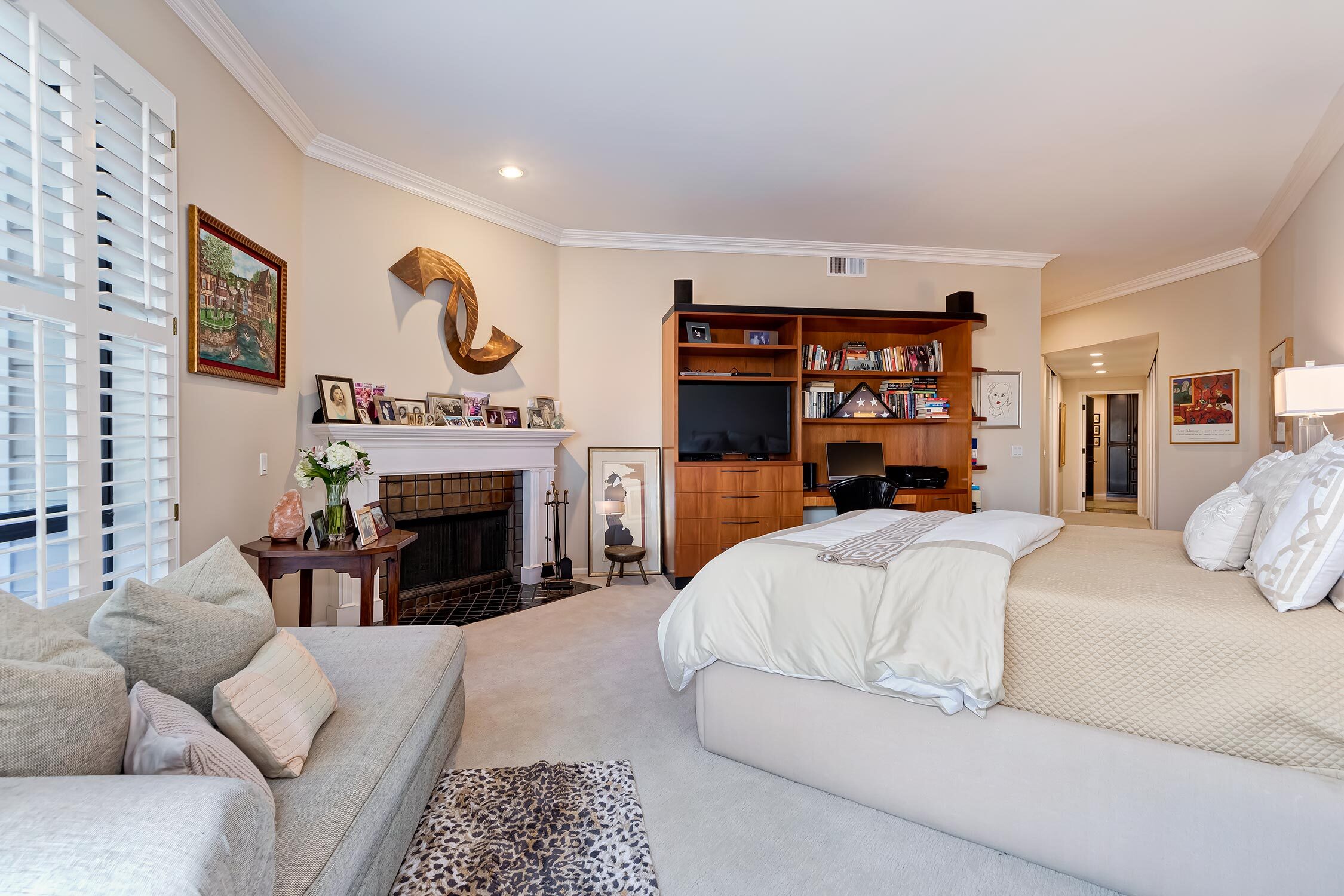 11808 Dorothy Street 203