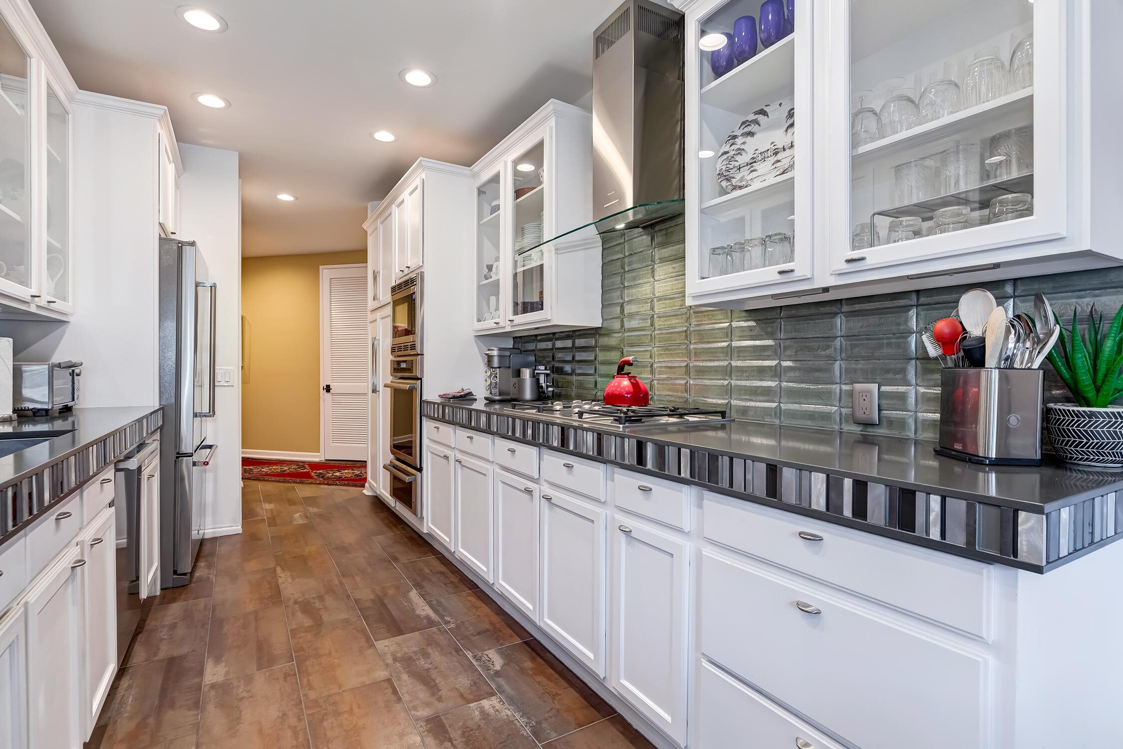 11808 Dorothy Street 203