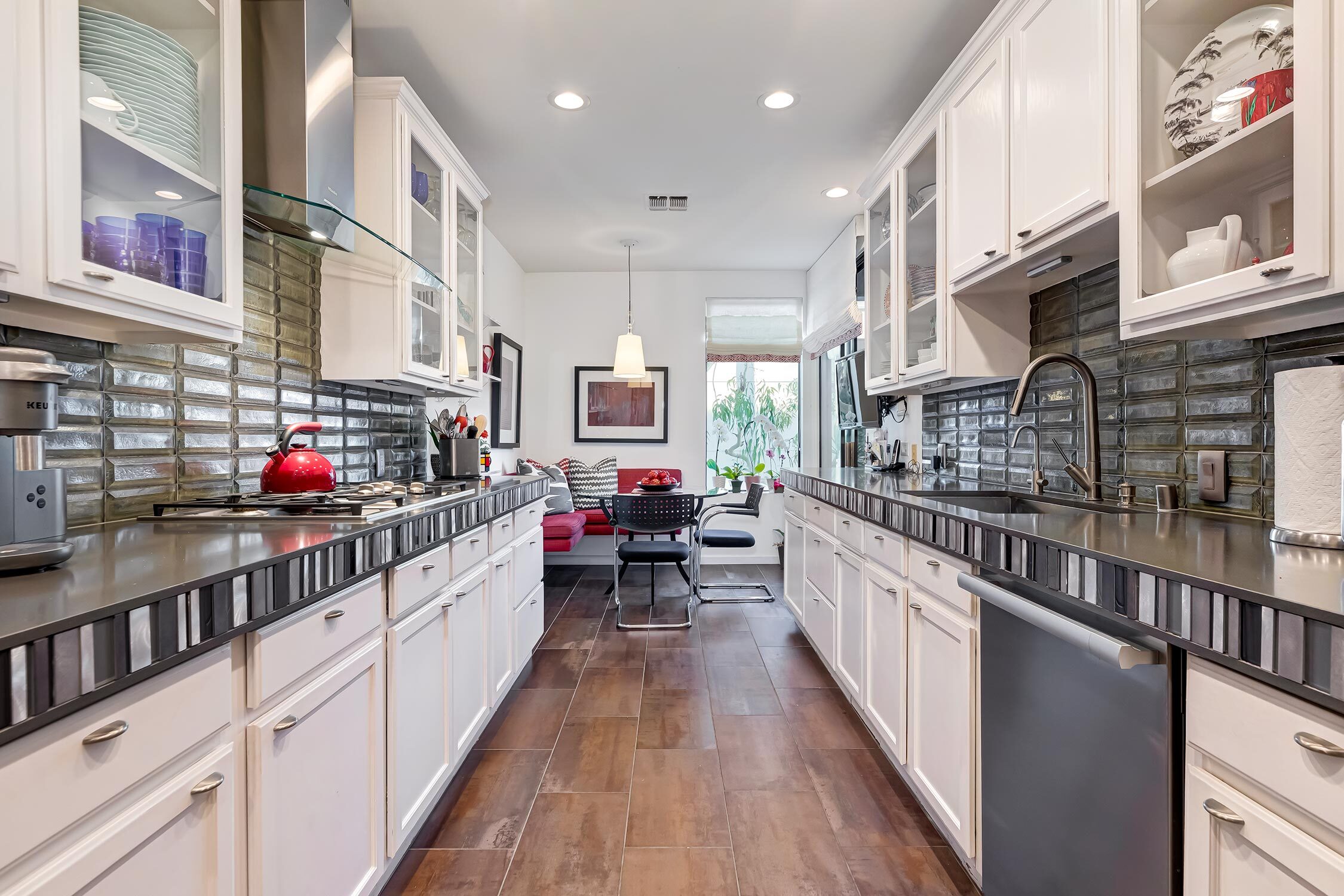 11808 Dorothy Street 203