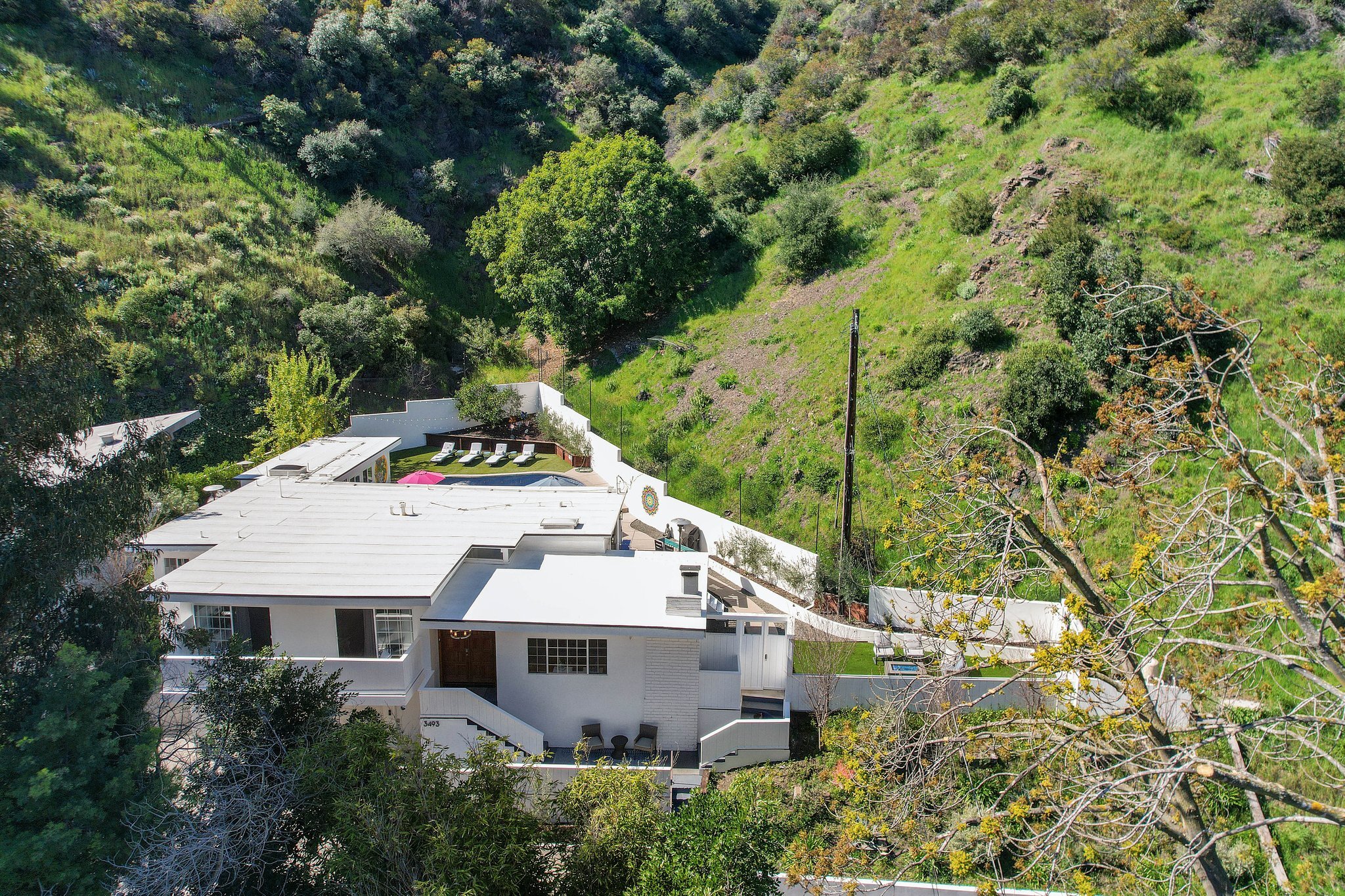3493 Mandeville Canyon Road
