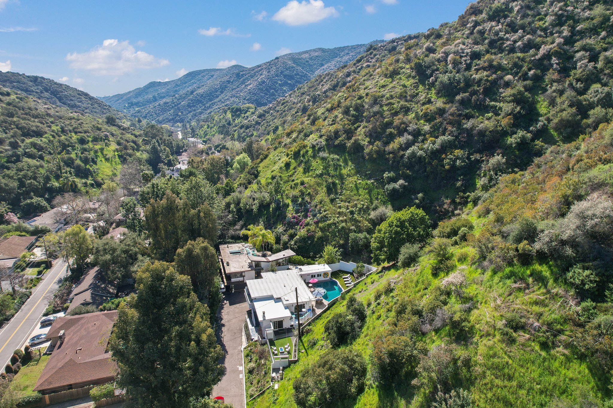 3493 Mandeville Canyon Road