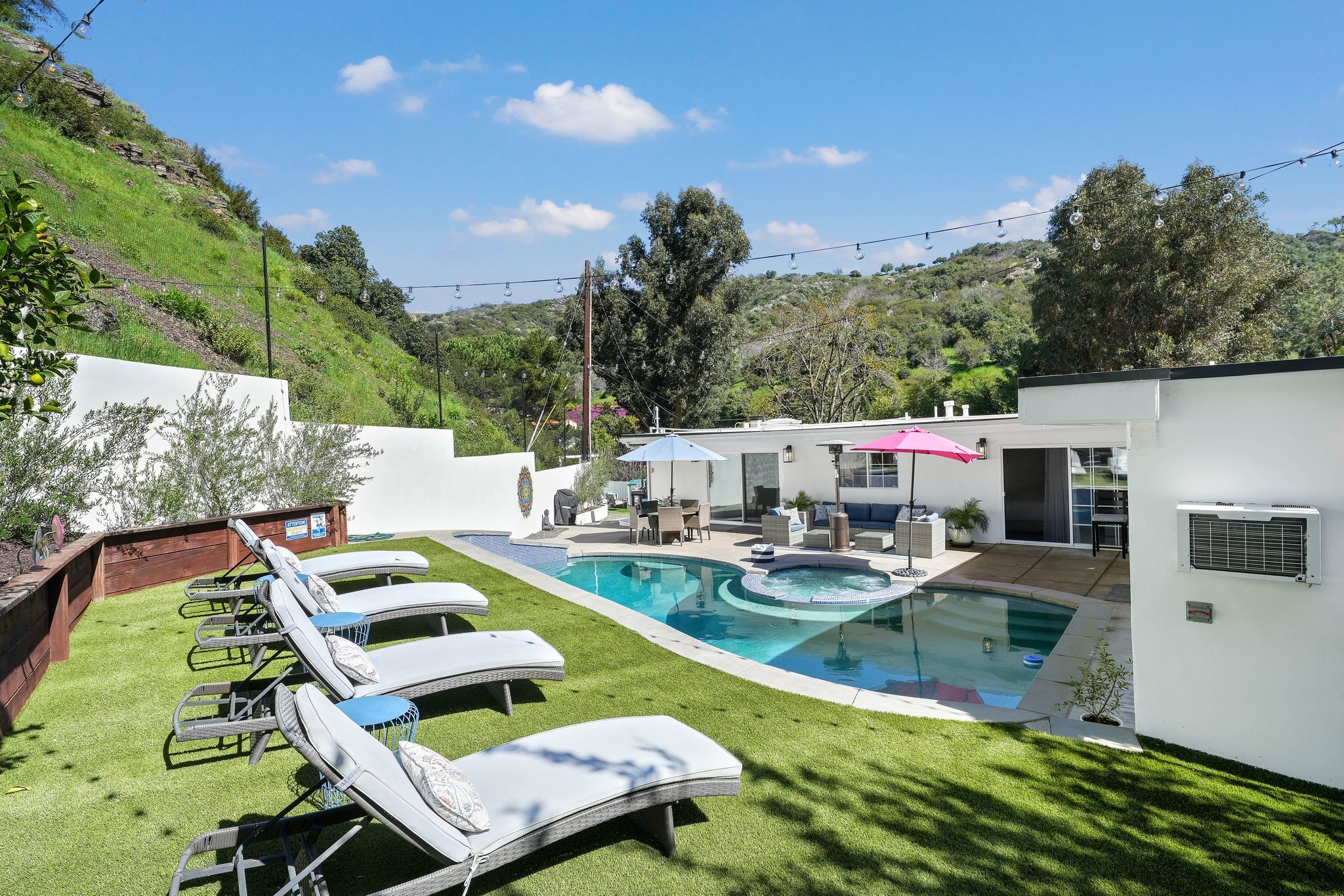 3493 Mandeville Canyon Road