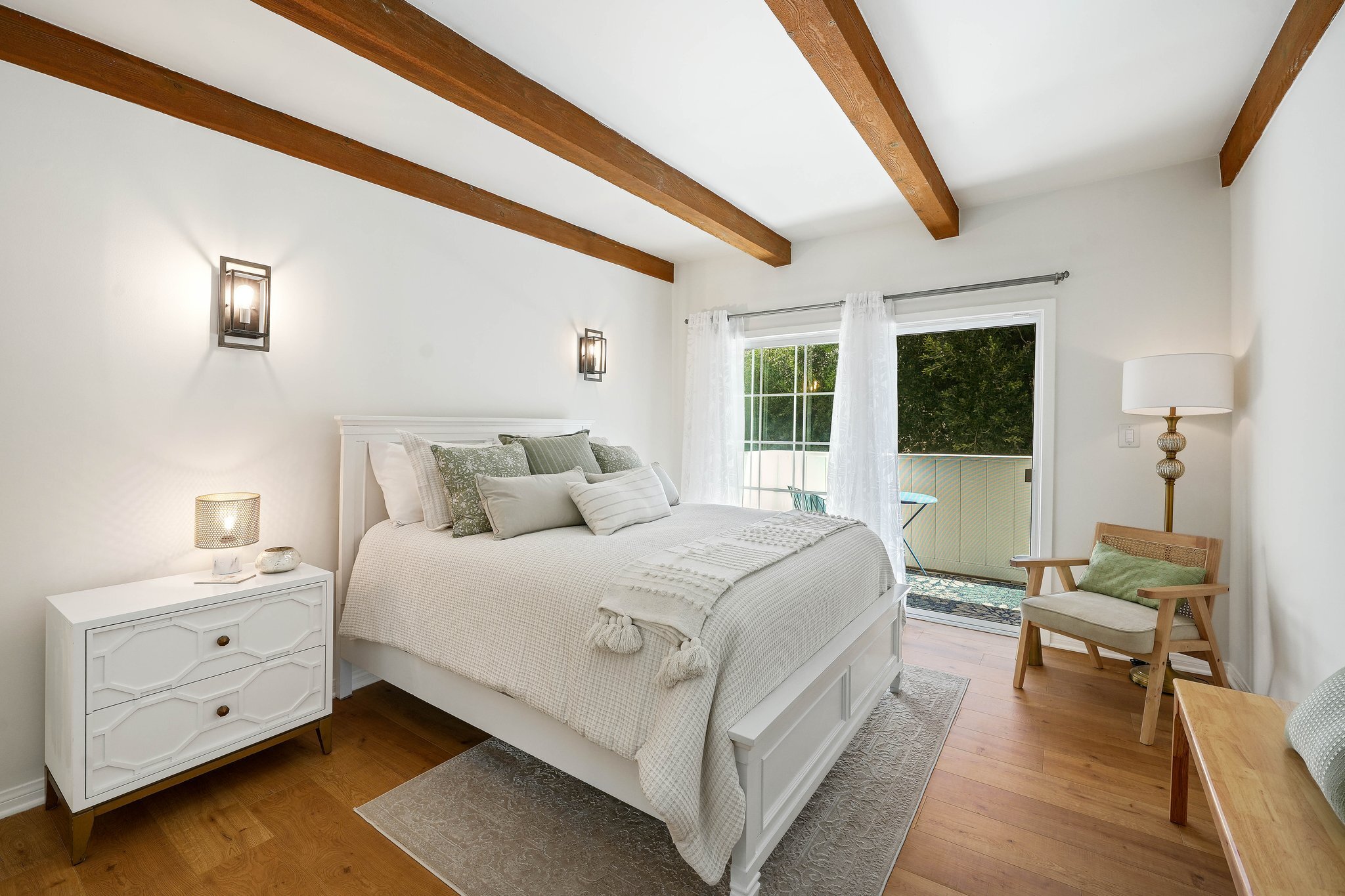 3493 Mandeville Canyon Road