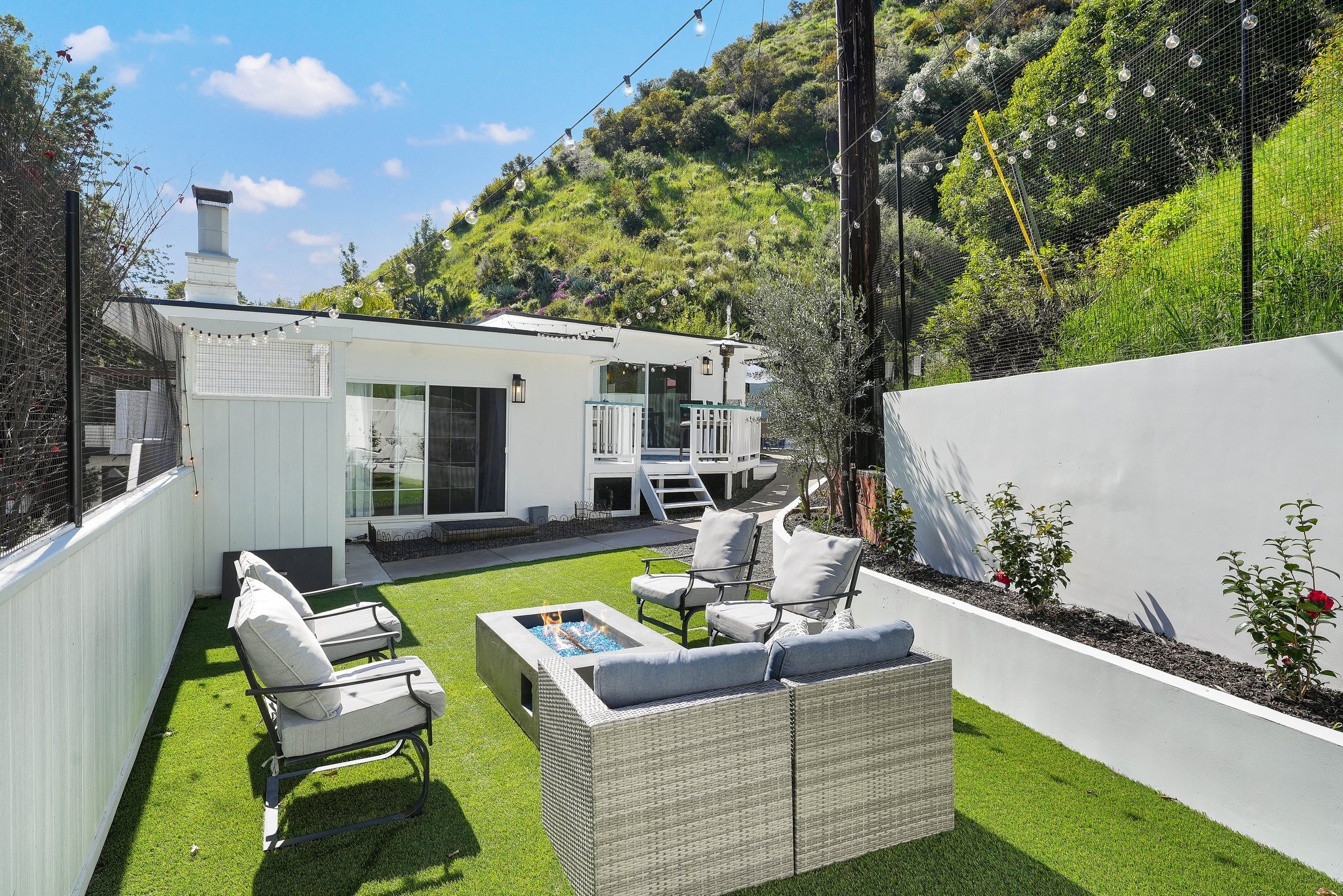 3493 Mandeville Canyon Road