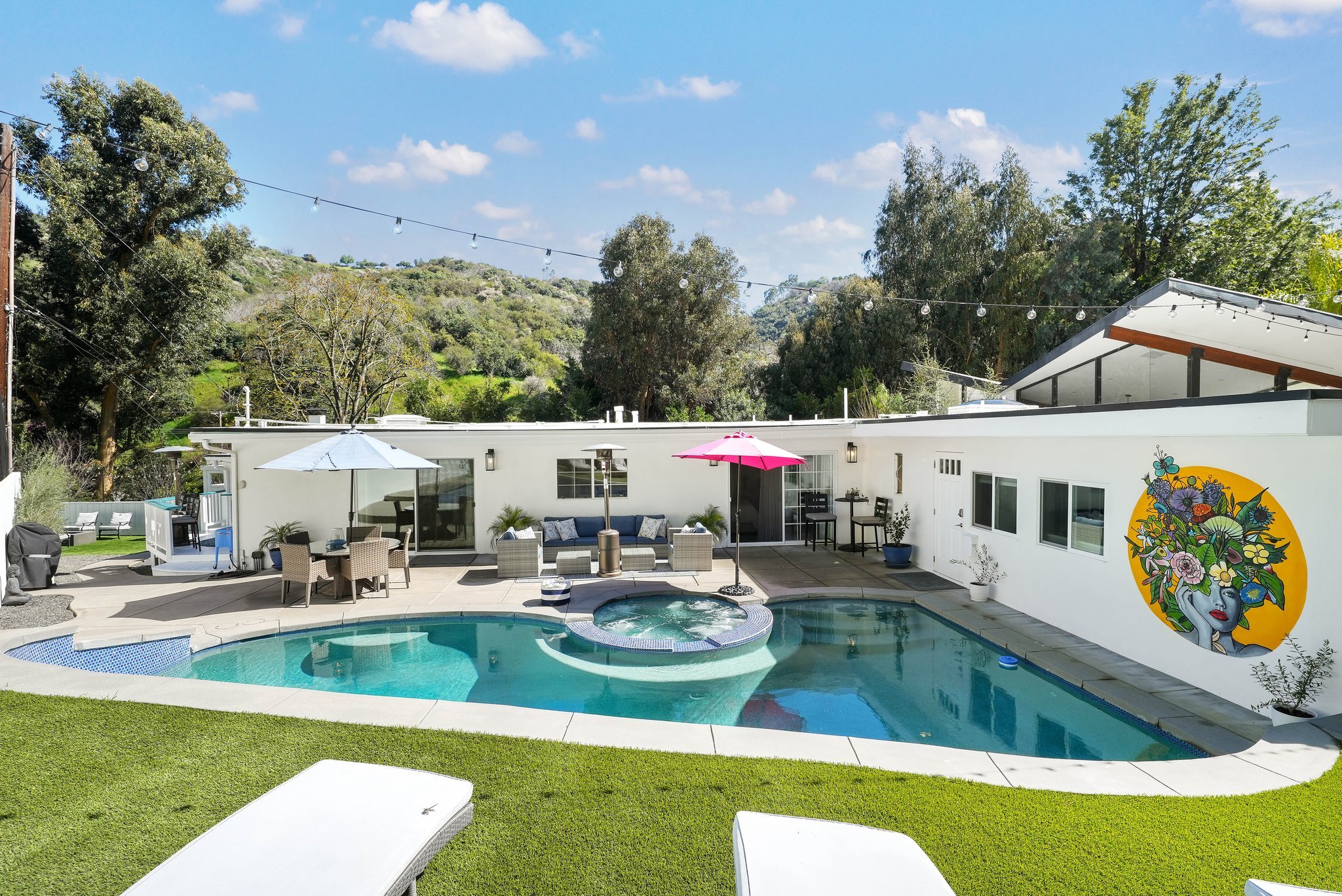 3493 Mandeville Canyon Road