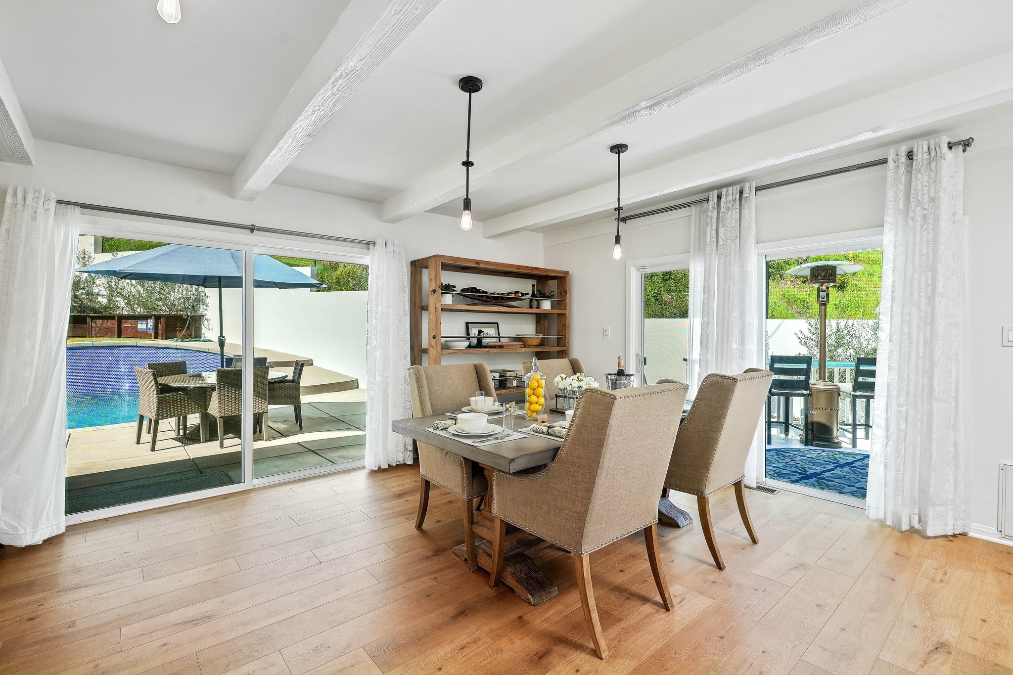 3493 Mandeville Canyon Road