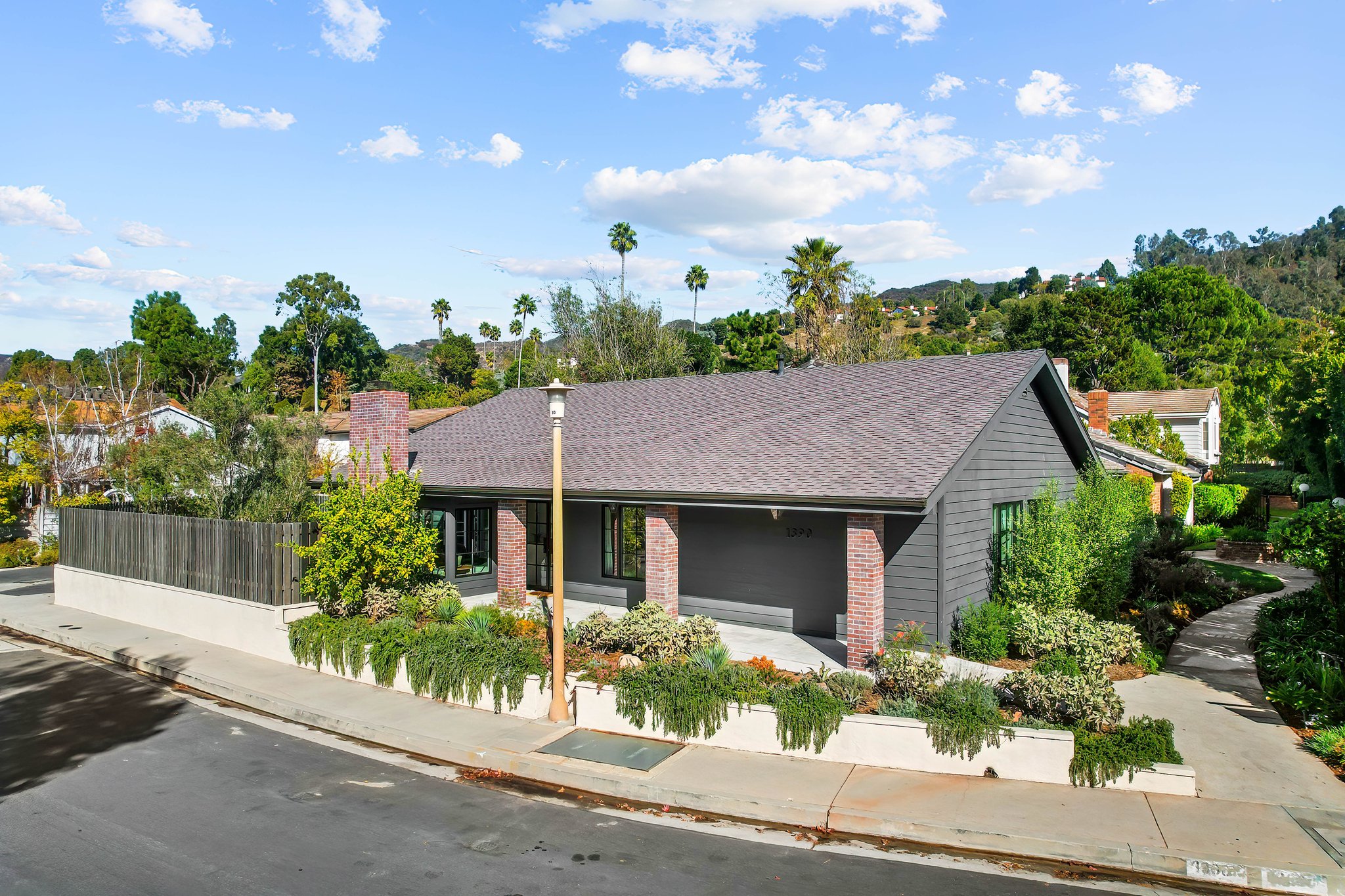 1390 Avenida De Cortez